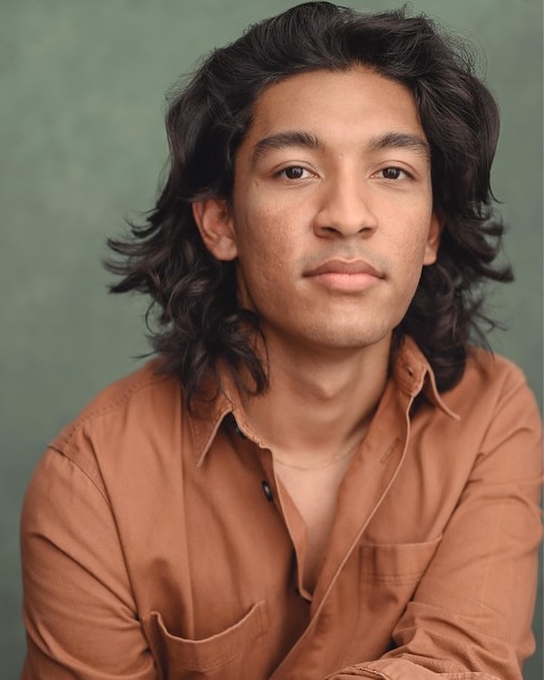 ✨ NEW CLIENT ANNOUNCEMENT ✨
Wishing a warm welcome to the multi-talented CAMERON AMIN!
@c.amin02 trained at @leedsdrama_ and at the last count, plays 6 instruments including piano, guitar, and alto sax 🎶
#JHPM #clientannouncement #newsigning #excitingnews #actormusician #agency