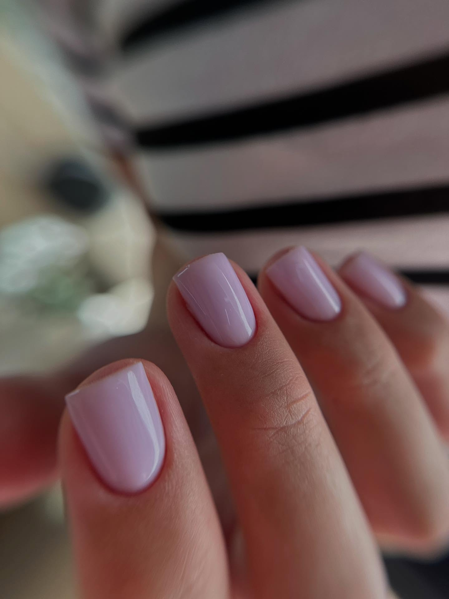 DARK BAZA 70 & završni LILAC🌸
Čisto uredno i nežno 🥹
Baza koja ne ostavlja tragove, a pigment je odličan☺️