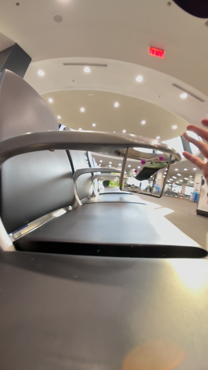 Threaded 💉 #fingerboard #fingerboarding #fyp #fingerboardingisfun #fingerboardstore #fingerskate #airport #buckboards