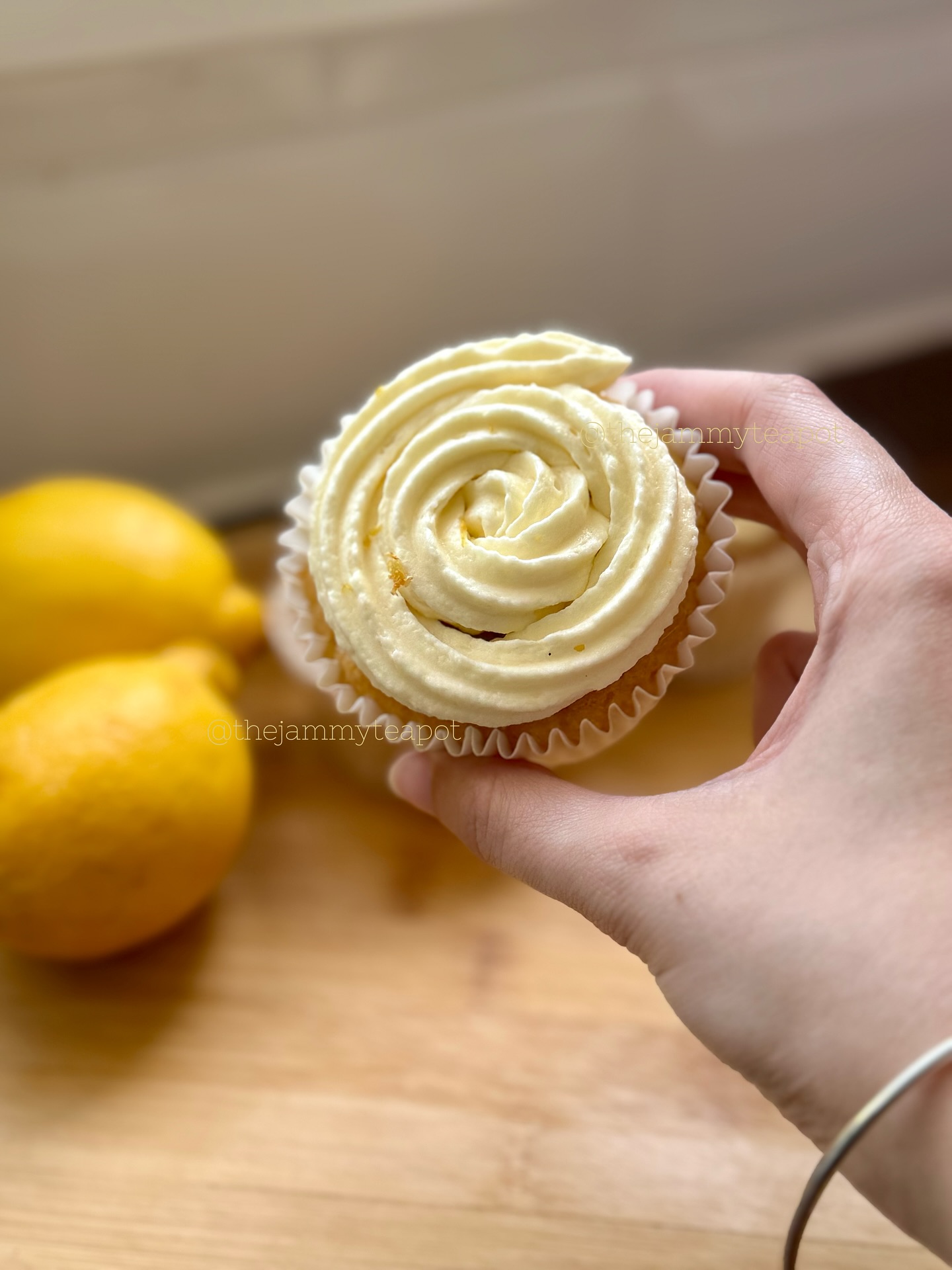 My lemon drizzle cupcake recipe is now available on my blog!
Pop on over and have a try at making them yourself 🍋
#baking #lemon #lemondrizzle #cupcake #lemoncupcakes #recipe #cupcakerecipes
