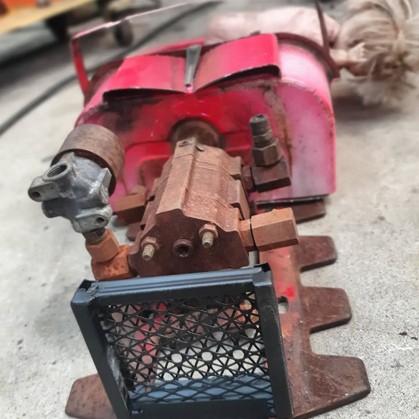Today I'm playing around with an idea
Who know's where it will end up
#dsdesigns #scrapmetalartist #perthart
