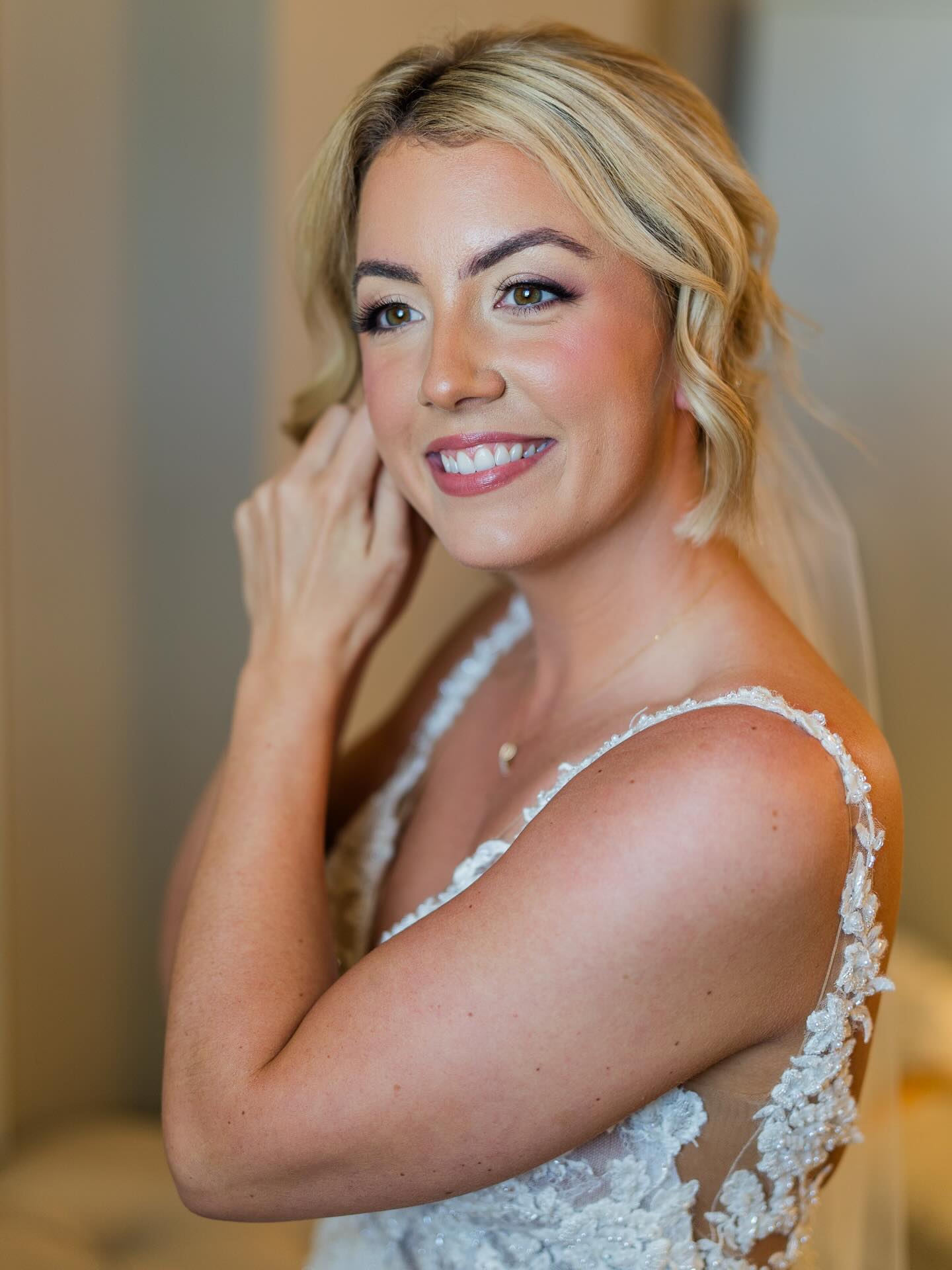 Veronica 🤍
Makeup @beautypieartistry
Hair @boho.bridal.babe
Photography @roephoto
.
.
.
.
.
#wedding #weddingmakeup #weddinghairstyle #weddingphotography #bride #weddingmakeupartist #makeupartist #mua #virginiawedding #vawedding #bridalportraits #bridesmaid #bridesmaids #dcwedding #dcweddings #outdoorwedding #winterwonderland #theknot #weddingphotos #elopement #engagement #engagementphotos #engaged #destinationwedding #destination #virginiabridemagazine #virginiabride #bridalmakeup #esthetician #vabridalmua