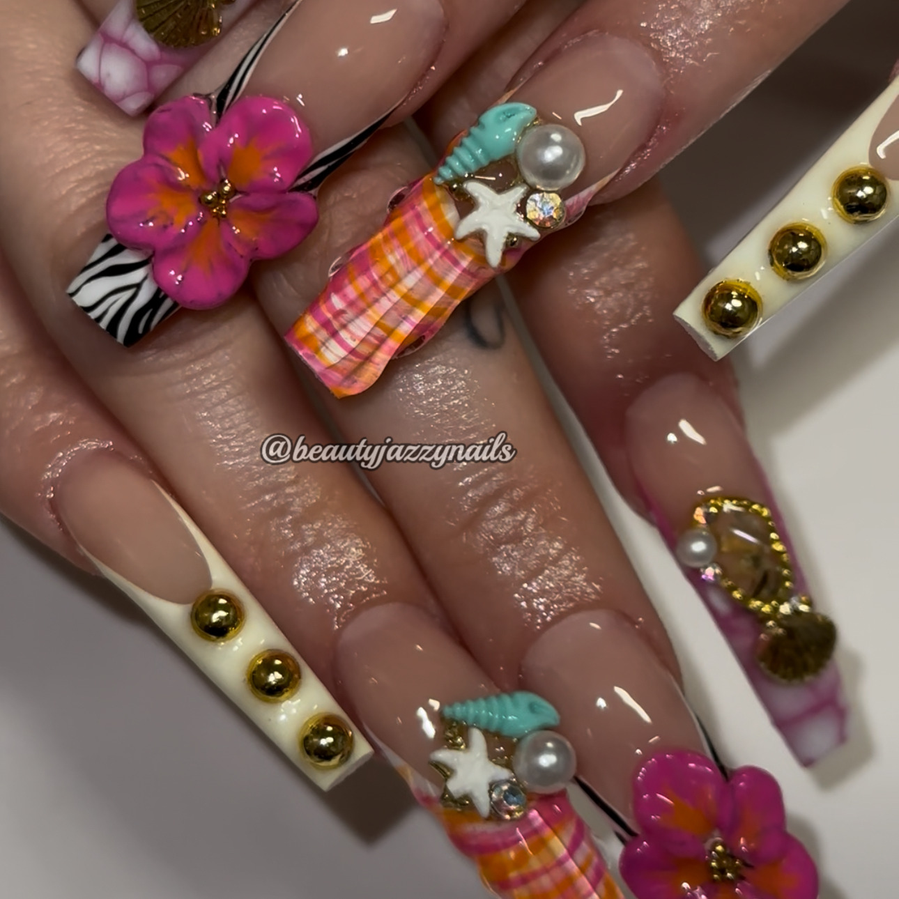 💅✨ LA NAILS 🔥 MEET DMV ENERGY 💋 ✨💅
FAIRFAX, VA — I’m in your city starting OCTOBER 2025 🗓️🛬
I’m Jazzmin Baez — LA-born, nail-slaying queen 👑✨ now bringing that custom, bougie nail magic to the East Coast 💖🎨💎
💅 Custom sets only
🔥 No basics, just baddies
🧠 Design vision on 1000%
📍Fairfax just got a glow up
✨ Booking opens soon — first come, first served 💨
Let’s get you Jazzed by Jazzmin 💖💅💥
📲 Booking link: https://calendly.com/beautyjazzynails/60min
Website: https://www.beautyjazzynails.com/
#beautyjazzynails