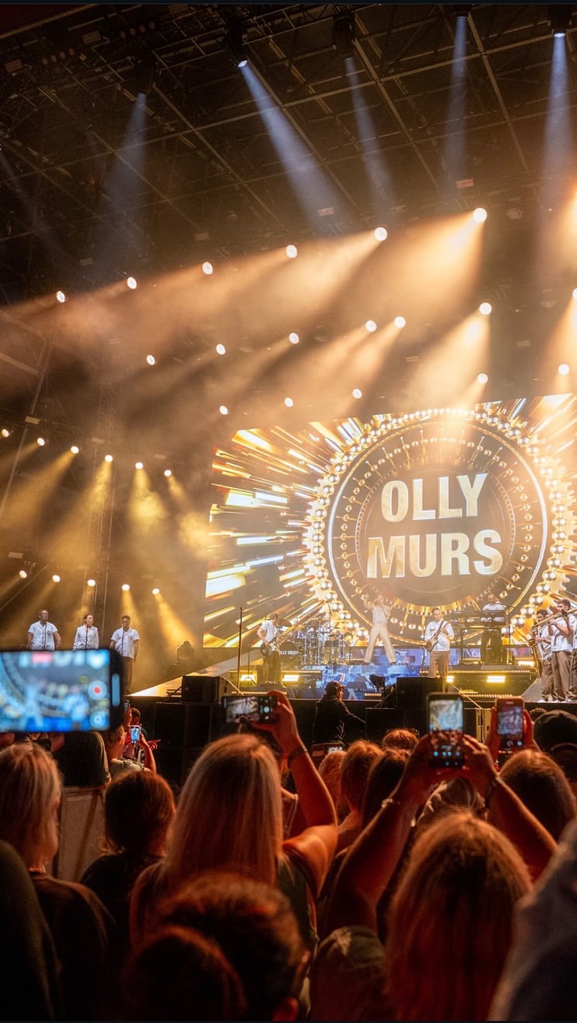 Wicked few days away with the @ollymurs team, filling in for the mighty @triplehhorns alongside @josh_short_ and @davidjohnwilliamsoncomposer ๐
