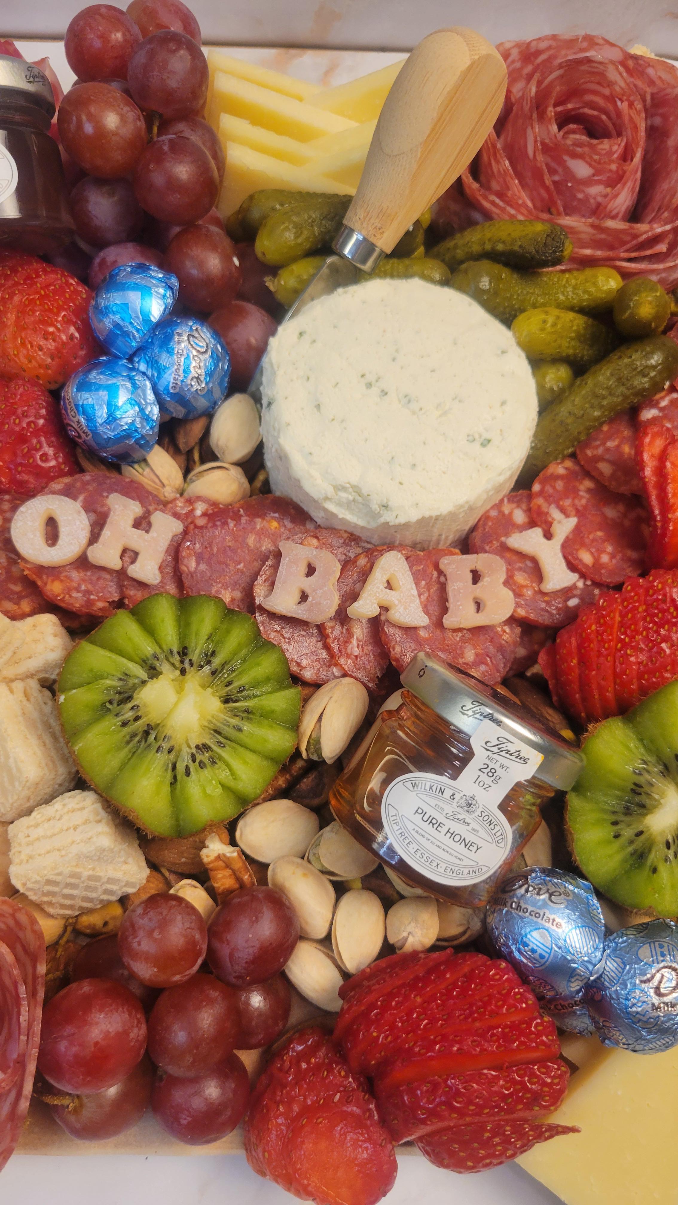 This Oh Baby board is kind of a big deal 😉
#thebigdeal #ohbaby #charcuterieboard #charcuterie #tampa #tampacatering #tampafood