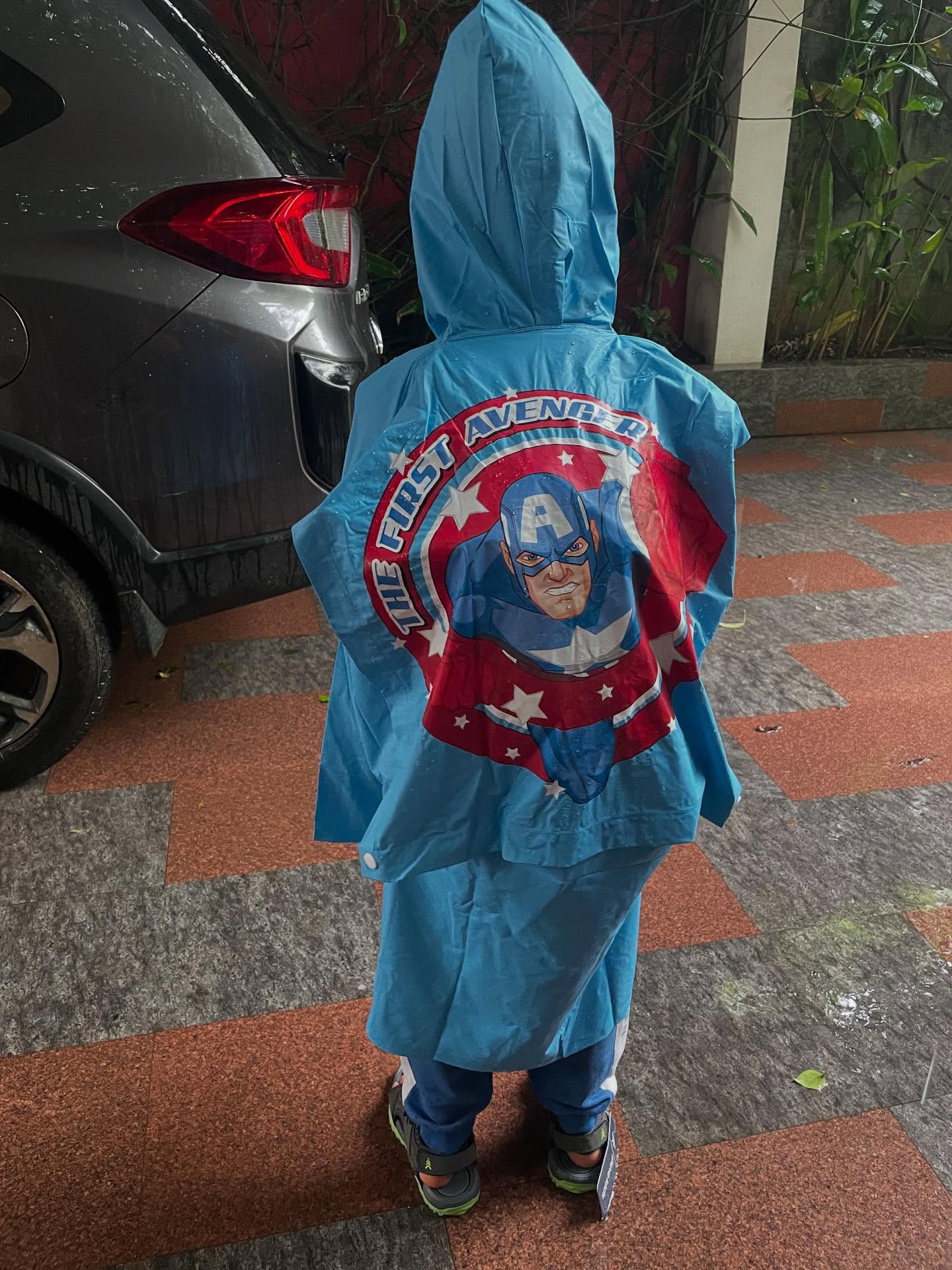 In collaboration with @firstcryindia
Splish splash splish! Raincoats that protect your backpack and rain sandals that keep you protected from the slippery rain. All that kee your looking super awesome.
Go grab Rain Essentials from Firstcry at some really good discounted prices and prepare for the season.
My code gives you a 45% Fashion, 42% Non apps
SalPaRW25
#FirstcryRainEssentials25 #MonsoonMasti #Firstcryfashion #FussNowAtFirstcry #FirstcryIndia #kidsrainessentials #rainwearfashion #raincoats #umbrella #drenchinrain #kidsrainwear #rainwear