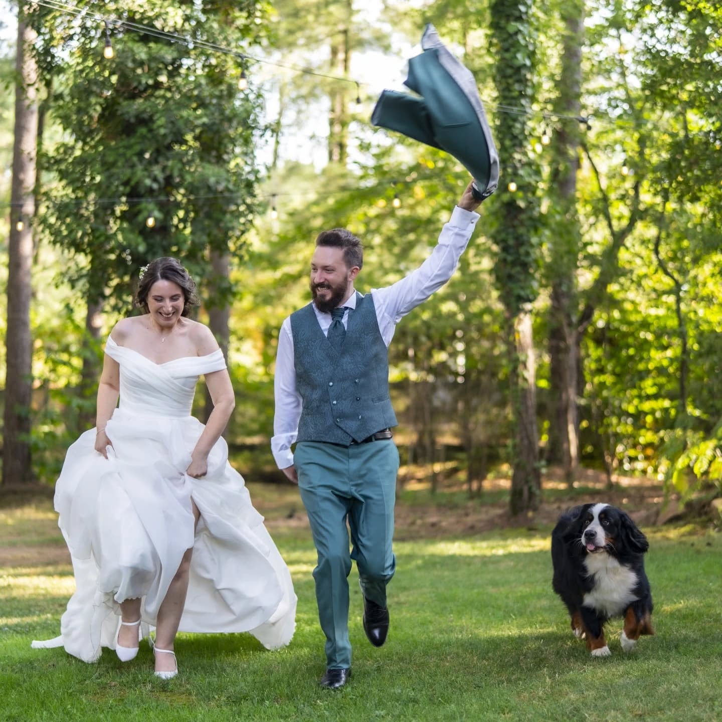 Claudio & Elisa e l'inseparabile Nana...🥰❤️
Matrimonio da favola
nella bellissima @cenacolo_location
@lauson95
@elis_sui
@stilfotowedding