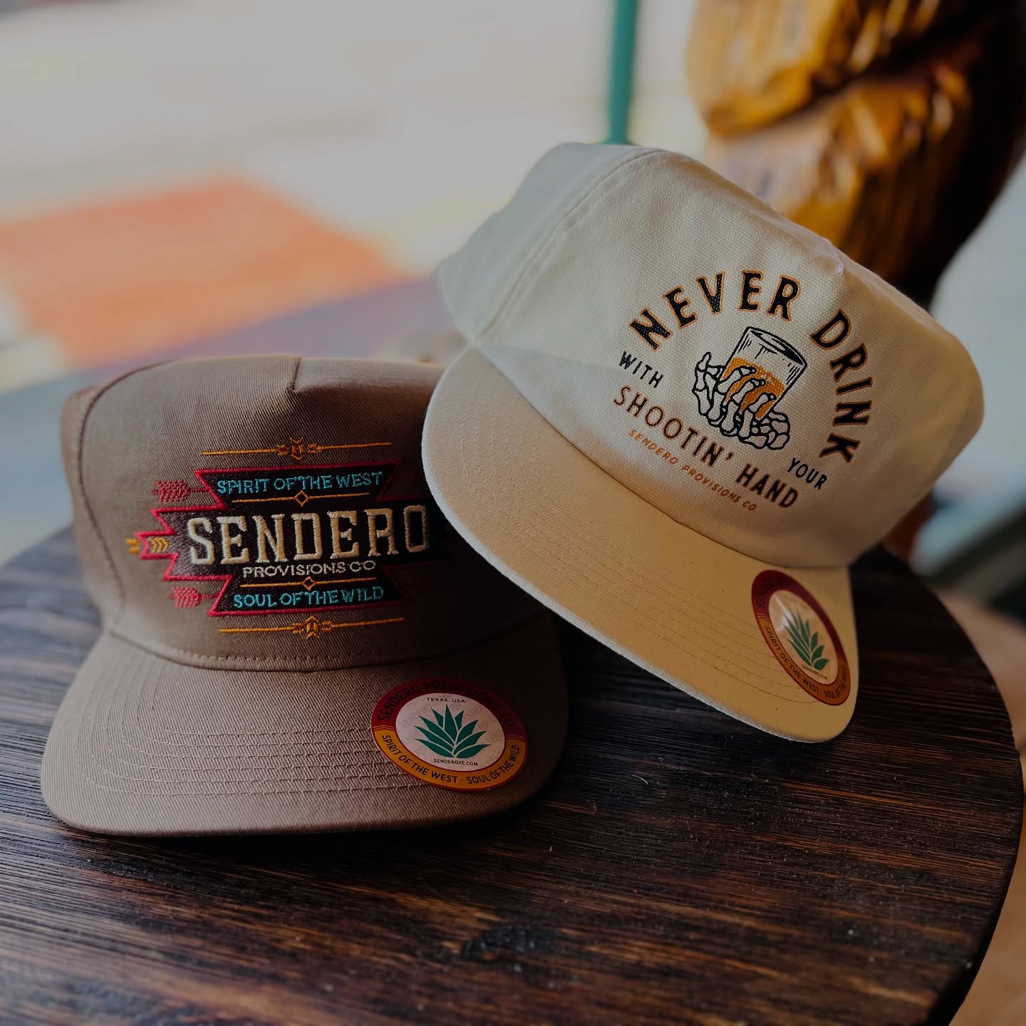 Come grab a fun new hat here at Smoky Mountain Trader! These are a couple of our favorites!
#smokymountaintrader #smallbusiness #cleavelandga #outfitters