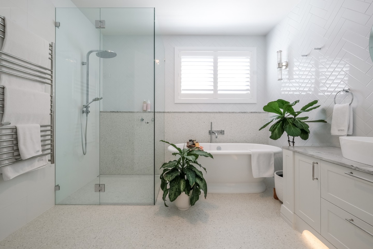 The bathroom is the perfect place to add a pop of green with indoor plants. They're often rooms with bountiful filtered natural light, humidity and tiled floors that make watering easy. Plus they clean the air and visually soften all those hard surfaces.
Project Marsden for @clintonbuilt
#interiorphotography #architecturalphotography #shirephotographer
