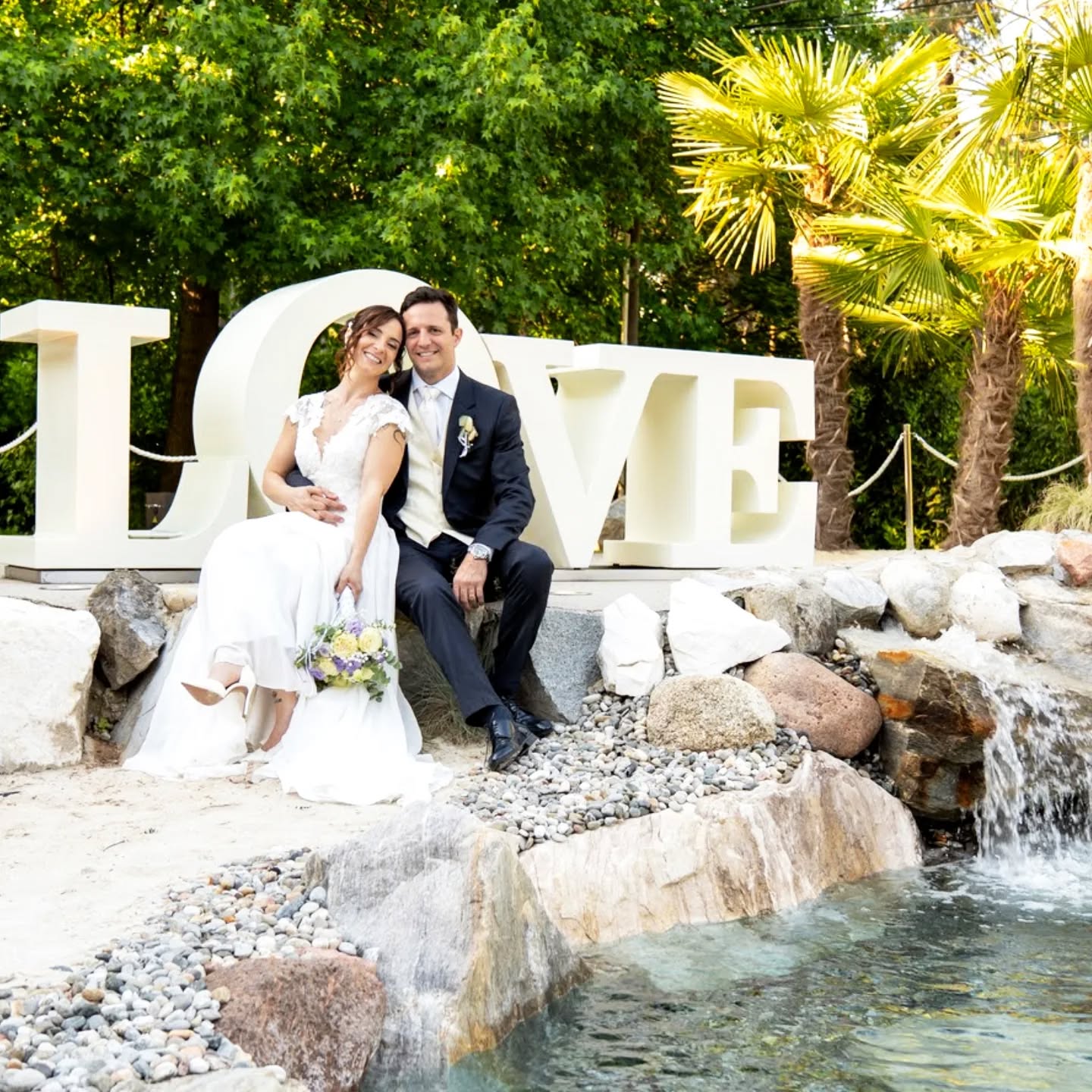 Giornata perfetta!
Sabrina & Francesco nella splendida cornice del @cenacolo_location
Tra emozione e festeggiamenti,
Gli sposi bellissimi 🥰 e gli invitati scatenati !!
Auguri sposini ❤️
@sabrina_petkovic
@francesco.mongelli.swi88
@cenacolo_location
@stilfotowedding
@nelleduecorde
#Weddingday
#LoveStory #WeddingVibes #PerSempre #matrimonio #fotografomatrimonio #studiofotografico #weddingfilm #weddingphotography #love #emotions #StilfotoWedding #sposi #weddingday #portraitphotography #weddingPhotographer #italianwedding