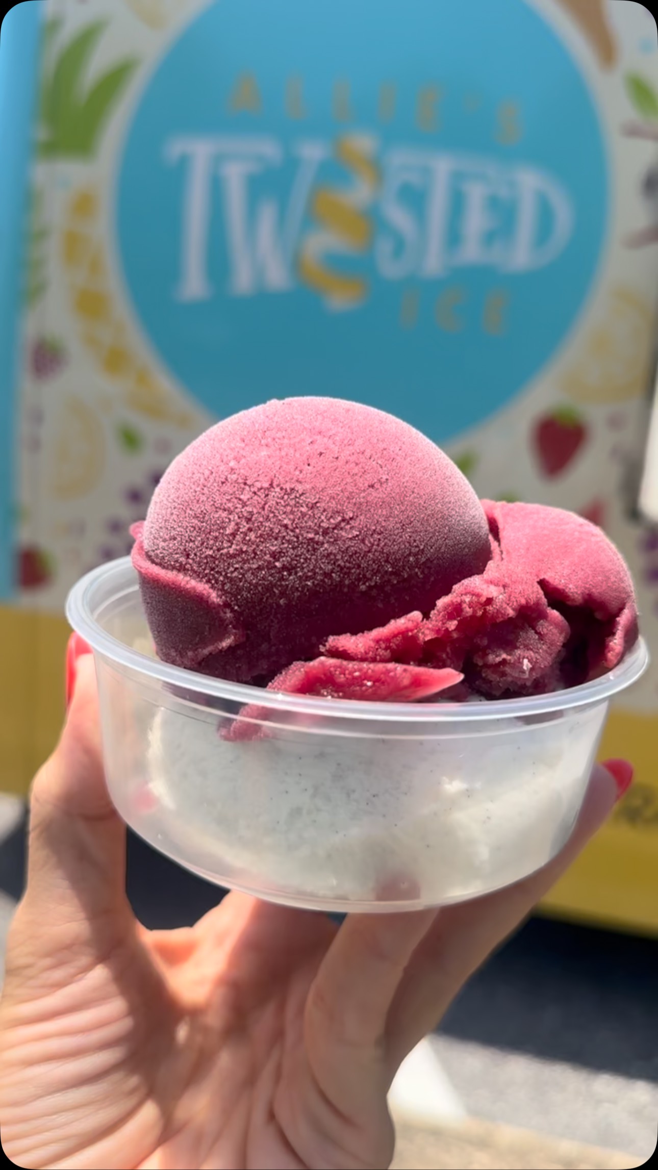 BlackBerry + Vanilla Bean ππ¨
#twistedice #fairhope #baldwincounty #sweettreats #frozenfun #healthy #familyvibes #gulfcoast #dessert #alabama