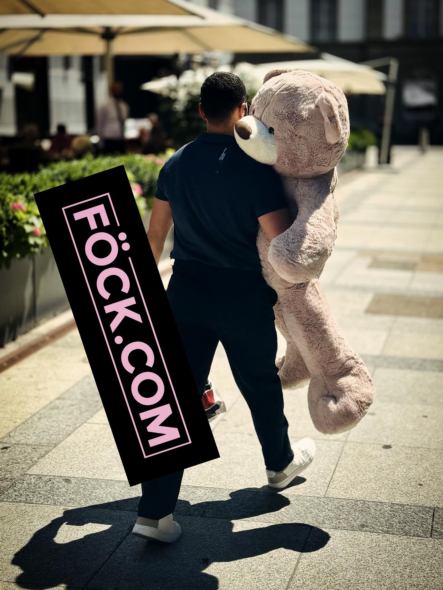 B-Bär.
FÖCK.COM