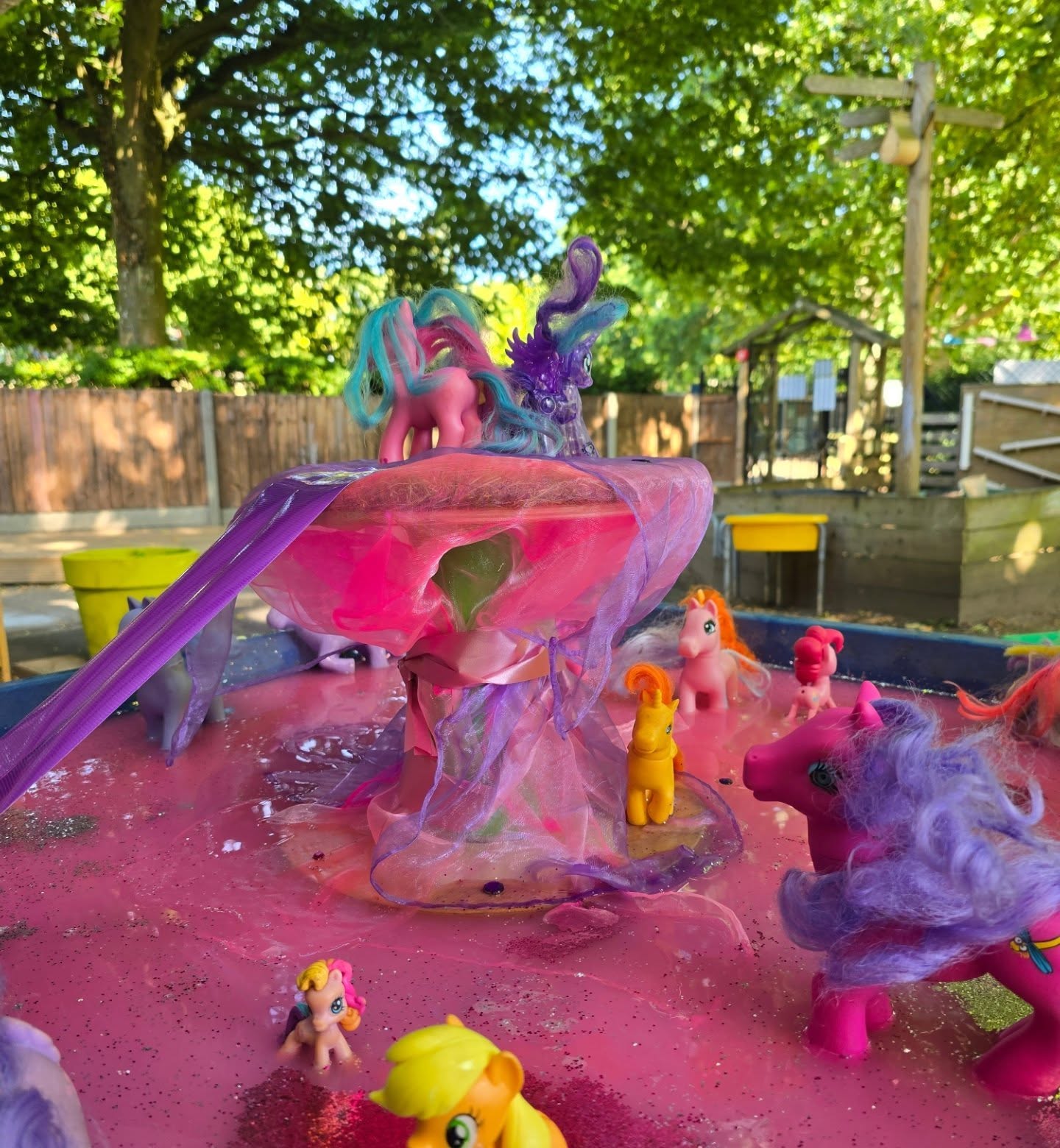 My little pony splash parkπ¦
#preschool #earlyyears #tufftray #mylittlepony #magical #unicorn