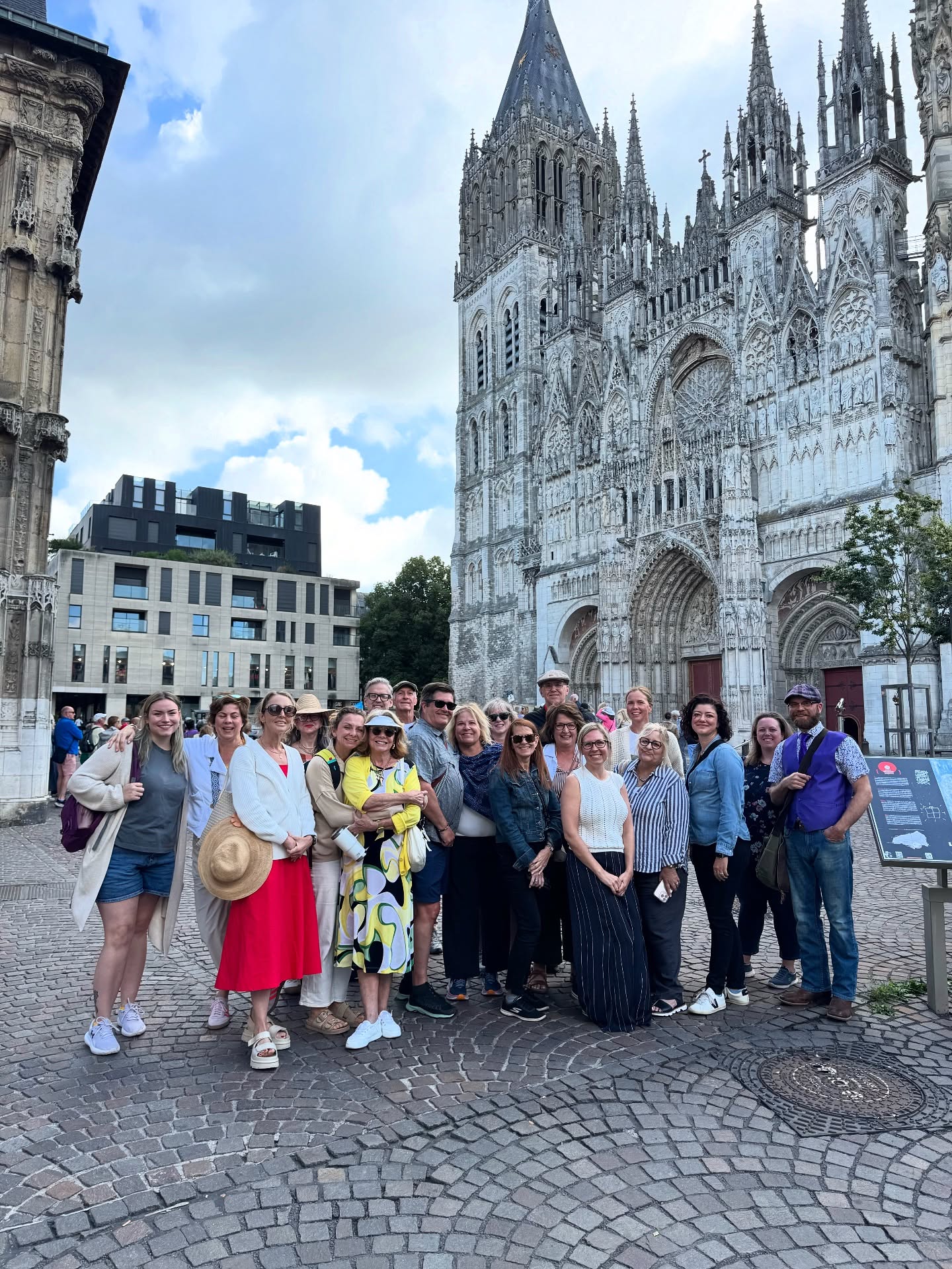 Holt school has made it to Normandy! Check out some of the fun we’ve been having. Monet’s cathedral and his garden definitely live up to their reputation 🎨 🪷🌷
