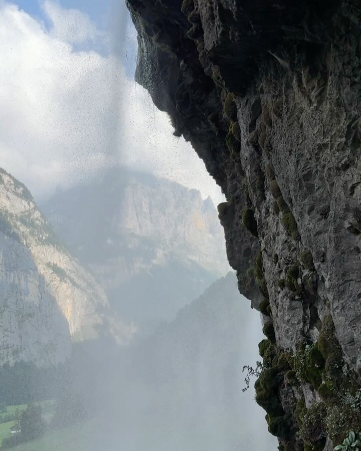Glimpses of hiking in the Swiss Alps. Switzerland sure is a beautiful place.
#hiking #hiker #hikers #hikersofinstagram #switzerland #switzerlandpictures #switzerlandtravel #getoutside #travel #europe