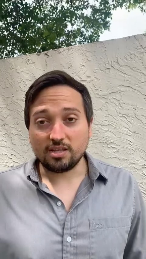 Jorge Alberto! Fuerza hermano!
Nos llamó un día pidiendo ayuda. La droga le estaba arruinando la vida y necesitaba una mano para salir. Y apareció Ricardo y la extendió. Pasó unos días en un hotel y hoy ya entra en el programa de rehabilitación. Y a luchar por recuperarse. Un día a la vez Quiere ser ejemplo para que otros se animen. Y en esas está! Fuerza Jorge! Solo por hoy! Gracias por tu valiente testimonio. Vamos que se puede!
❤️💪❤️💪❤️💪#homeless #endinghomelessness #hermanosdelacalle #recovery