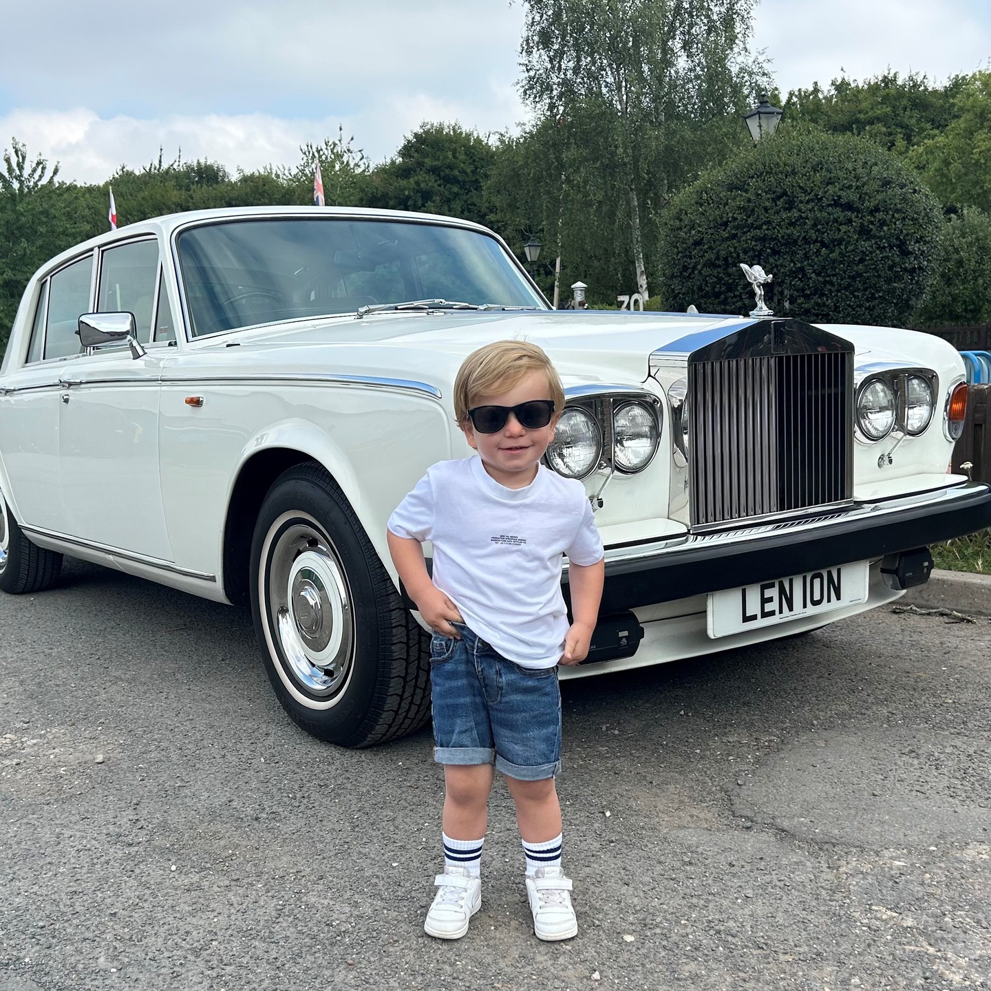 Lenton Limousines incorporating Ralphie Horsley Wedding Cars!
#lentonlimousines