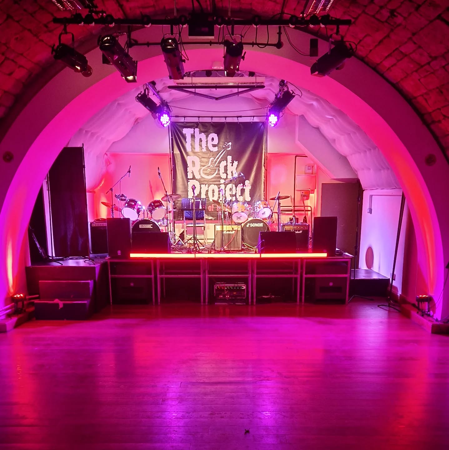 Final weekend of @therockproject.wiltshire end of term gigs!
2 days, 21 bands, 73 songs, so many amazing young musicians rocking the stage! 🎶🤘🎶