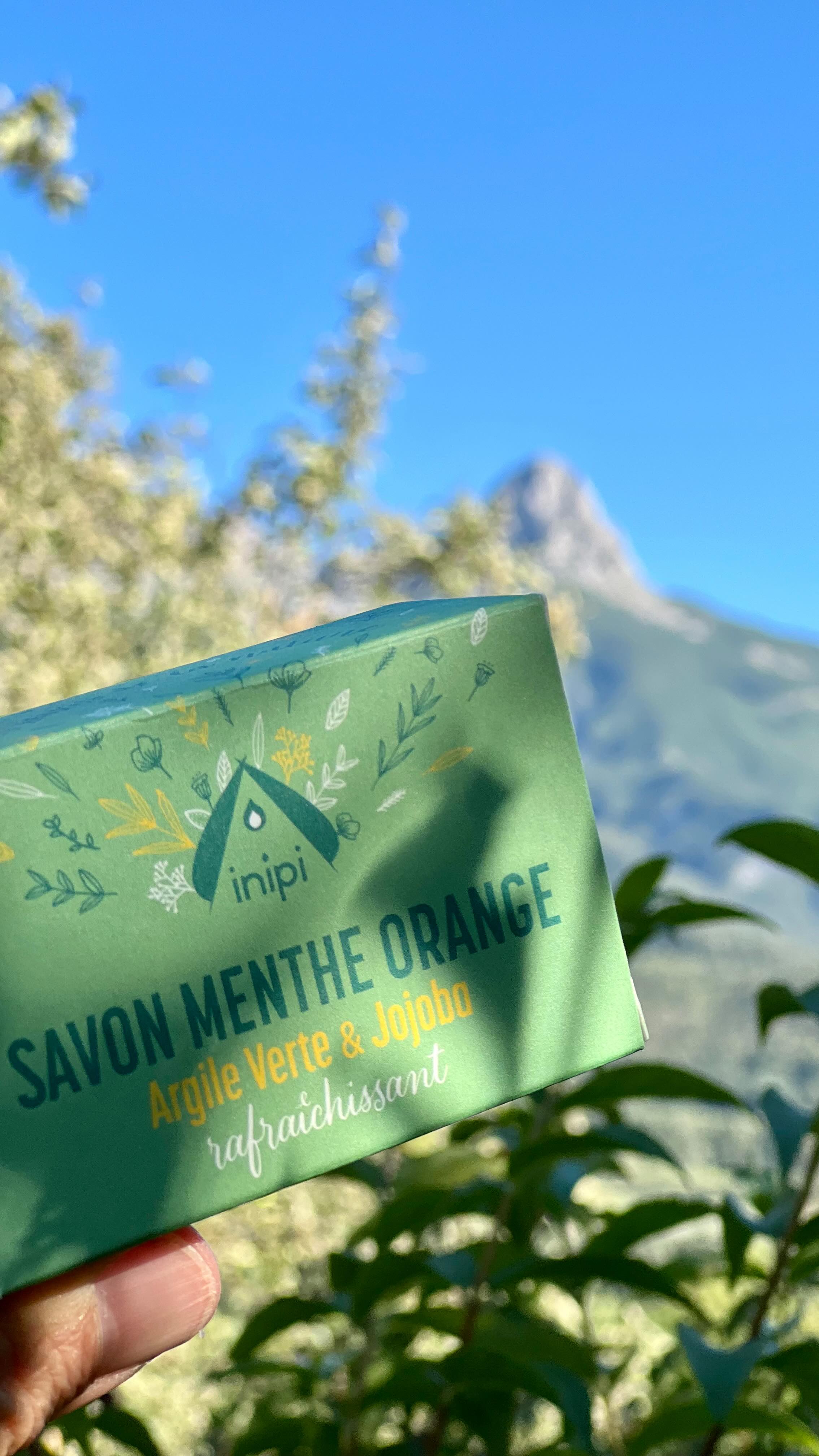 💦 Tamponnage en cours…
ça sent l’été !
Le savon Menthe Orange est presque prêt 🌿
Un vrai coup de frais pour vos douches d’été
☀️Encore une petite semaine de patience… il arrive bientôt !
#savonnerieinipi #savonartisanal #fraîcheur #savon #natureetprogrès #menthe #mentheorange #cosmetiquenaturelle #cosmetiquebio #savonnaturel #alpes
