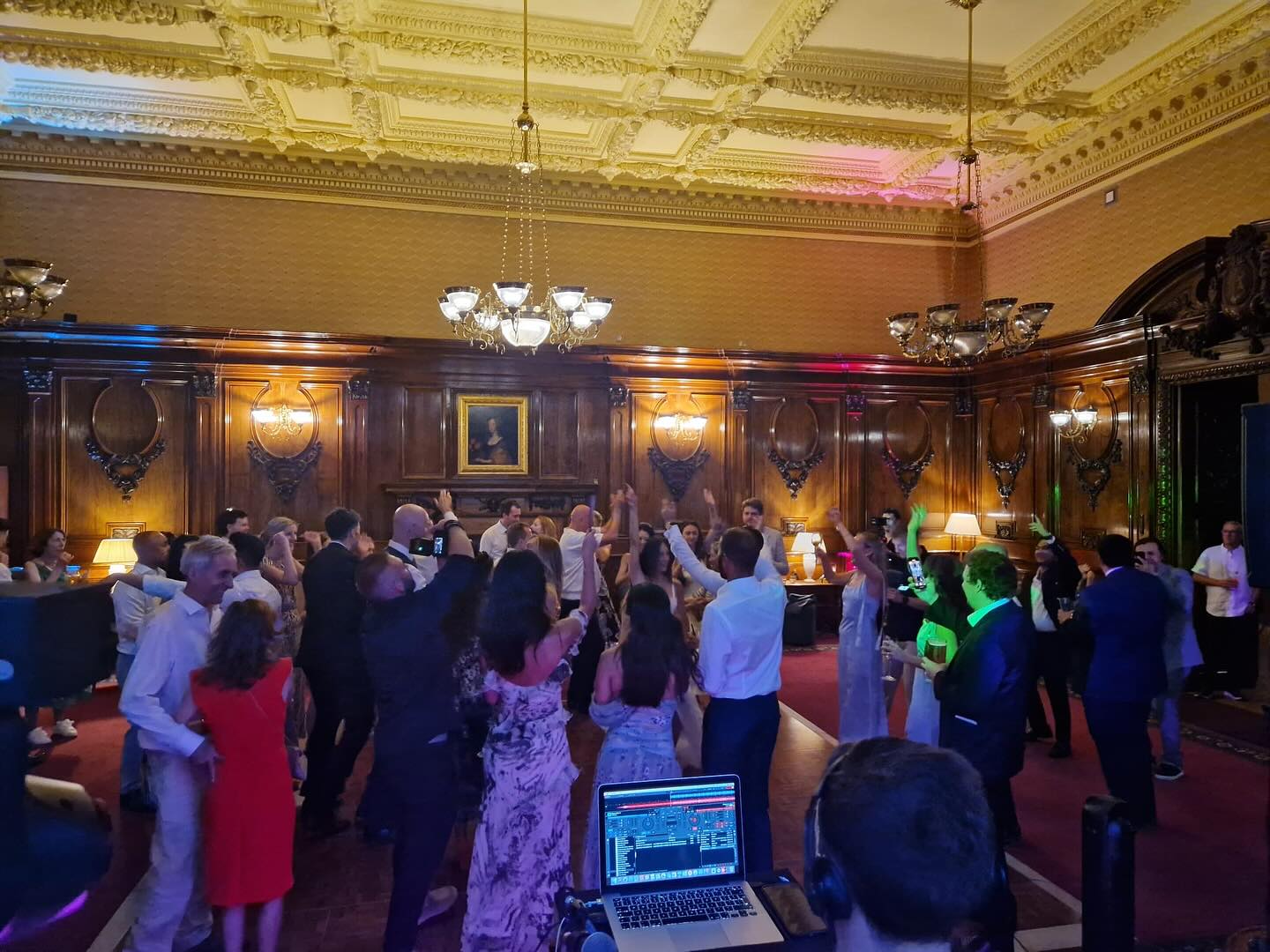Great to be back at the stunning Ashridge House this weekend for another wedding. Lovely people, a great vibe, friendly staff...I will post a video shortly showing how amazing it is as a venue @ashridgehouse @ashridgegreatbarn