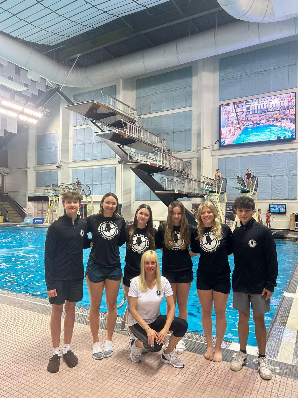 Representing Manitoba this week!! Good luck to Adyson, Zita, Evey, Corydon, Vlad, and Nick at Nationals.
@divemanitoba
@sserbik