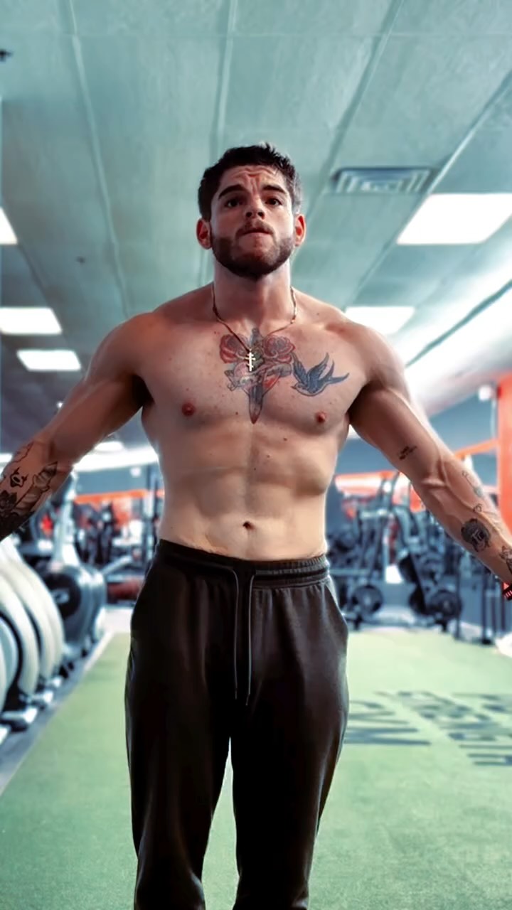 Pump: 10/10. Posing: we don’t talk about it. #shredded #classicphysiqueprep #progress #dadbodnomore #mensphysique