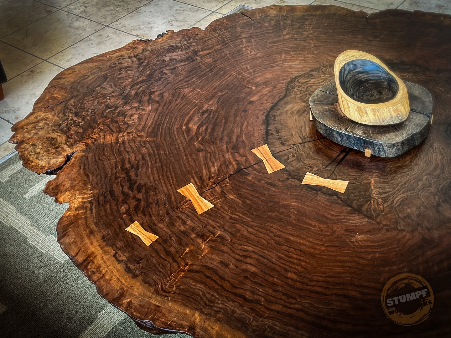 Elegant Walnut Burl table delivered. Hickory bow tie joints let the color pop. Hand crafted semi-round legs provide the perfect perch for this one of a kind Incline Village, Lake Tahoe piece. Even threw on some hand-hewn bowls for accents!
…
DM me if you’re interested in a piece similar to this beautiful treasure.
#StumpfWoodworks #MakeGaragesDirtyAgain #TreeToTable #Lacquer4ever #LiveEdge #Urbanwood #HandcraftedFurniture #SustainableFurniture #NevadaArt #LiveEdgeFurniture #RusticModern #Woodworking #Handmade #RenoMade #MountainModern #MadeInReno #BespokeFurniture
Sustainably harvested fine furniture from the beautiful Lake Tahoe basin