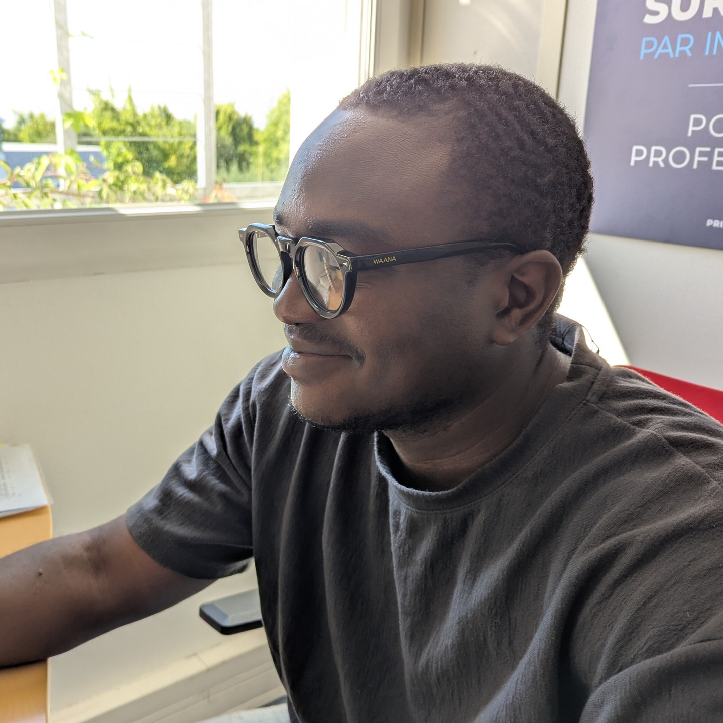 Montures BUSINESS Black (existe en marron, façon écaille de tortue)
WAANA, proud of Africa
Ose et affirme-toi : ne porte plus de lunettes, porte des WAANA
#optics #glasses #fashion #glassesfashion #africa #lunettes #styled #style #trendy #lo