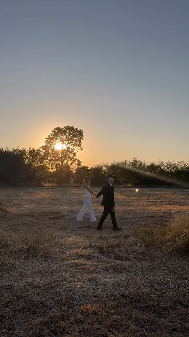 I have no words.
Mandy & Paul last week shared an intimate day with their nearest and dearest starting at West Bridgeford and ending the day at @griffininnplumtree (may I add on the hottest day of the year) which resulted in @littleposyphotography scouting out these fields for their golden hour moments! INSANE
The kindest souls, I felt so welcome and I miss them both already! I’ve even been getting honeymoon updates 🥹
Had the best day working with one of my faves @littleposyphotography ❤️
@mandy.noangel
___
Content & edit - @_therelaxedbride
Photographer - @littleposyphotography
Venue - @griffininnplumtree
Hair - @laurastaffordhair
MUA - @jt_makeup_
Mandy’s evening Outfit - @nadinemerabibridal
Pauls Suit - @paulsmithdesign
#goldenhour #weddingcontentcreator #nottinghamshirewedding #nottinghamwedding #intimateweddingvenue #weddinginspiration