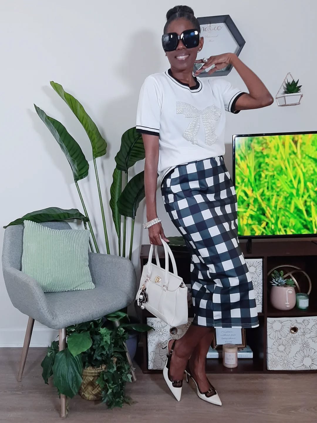 Are you mad for plaid? Count me in! All colors, combos, tops or bottoms. Give them all to me, no matter the season. Never out of style! 🤌🏾 #asif #cluelessmovie #cluelessedit #clueless #plaid #outfitideas #outfit #outfitinspo #fashionstyle #style #classicstyle #workwear ##casualchic