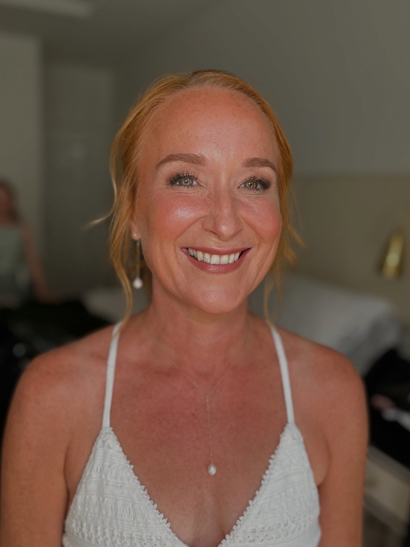 It’s giving lit from within ✨
NATALIE 🥹 my beautiful bride from last Sunday at @thenicibournemouth. What an unforgettable morning!
I had so much fun getting everyone ready, country tunes were playing, the sunshine was shining, the most gorgeous henna by the talented Kate. The energy was just amazing and Natalie was an absolute dream.
Glowing skin, good vibes and a whole lot of love! 🧡 Swipe across to see Natalie’s gorgeous Boho bun with some beautiful freesias added from @hillviewflowersandevents #bournemouthbridalmakeup #bridalmakeupdorset #bohobride #relaxedbridal #naturalbridalmakeup