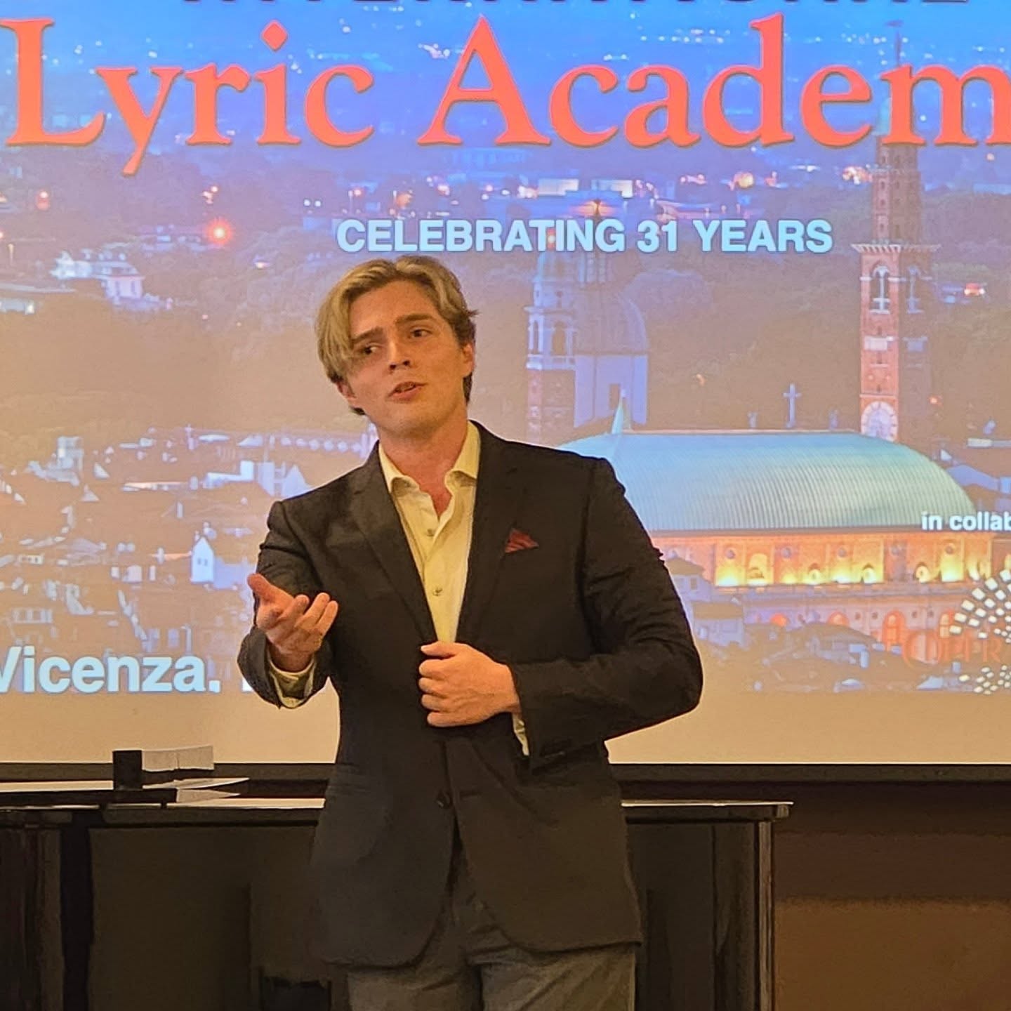 Florilegium Concerts
Tenor @bchris98
.
.
.
.
.
.
#internationallyricacademy #operasingers #yaptracker #singinitaly #summerprogram #ilasummerprogram