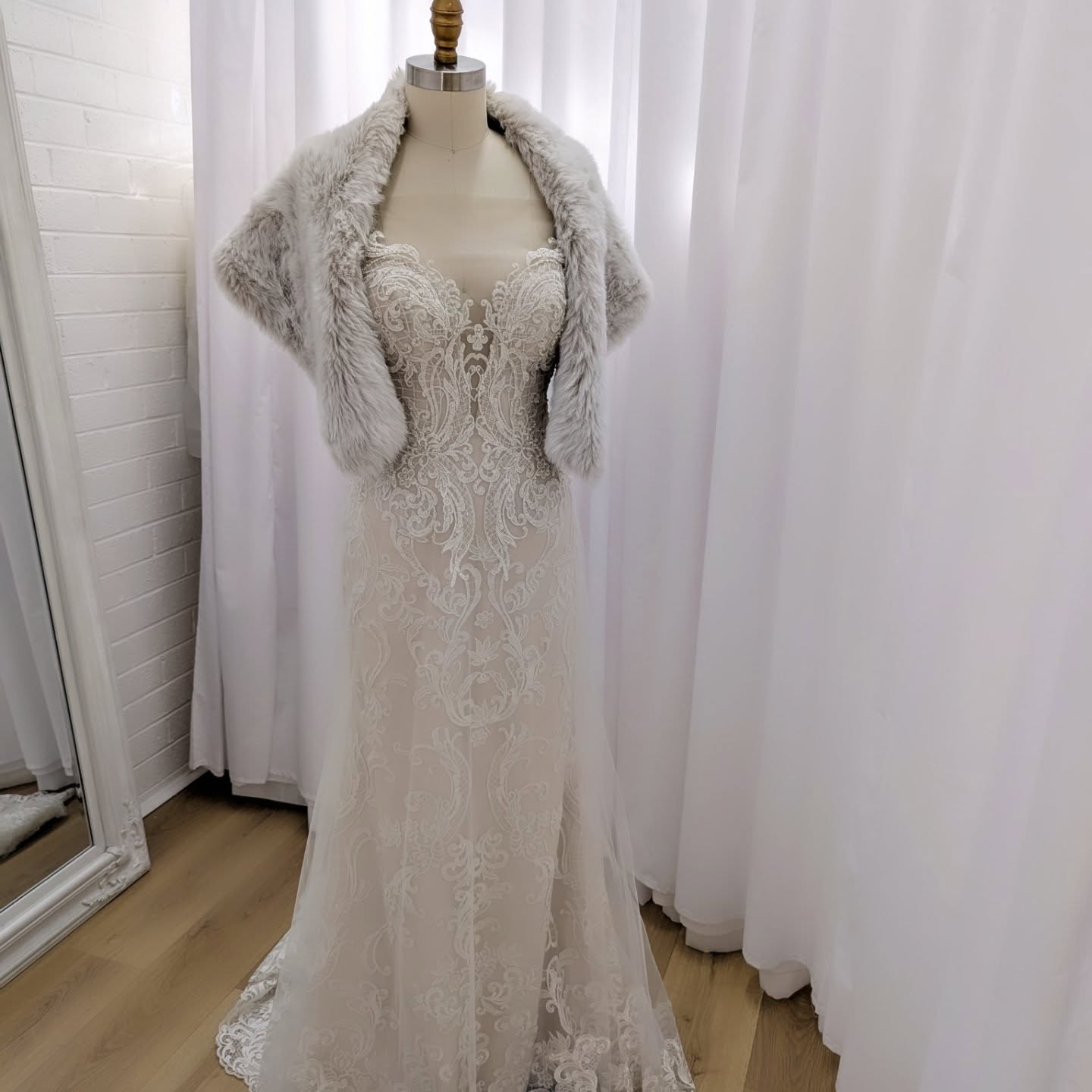 Winter brides, this one’s for you ❄️💍
Melbourne’s chill lingers long past August, and if you’re planning a cool-weather celebration, don’t overlook the power of a good wrap.
From vintage fur to plush faux styles, we’ve got stunning cover-ups that pair effortlessly with your gown—because goosebumps should only be from seeing your partner at the end of the aisle.
Would you go:
🧥 Faux Fur
🧣 Pashmina
👘 Vintage Jacket
🦢 Or something custom?
Tell us your winter wedding style below! (& Would you like to see a certain style, 'styled'?)
#MelbourneBride #WinterWeddingStyle #LoveMeTwiceBridal #BridalWraps #VintageBridal