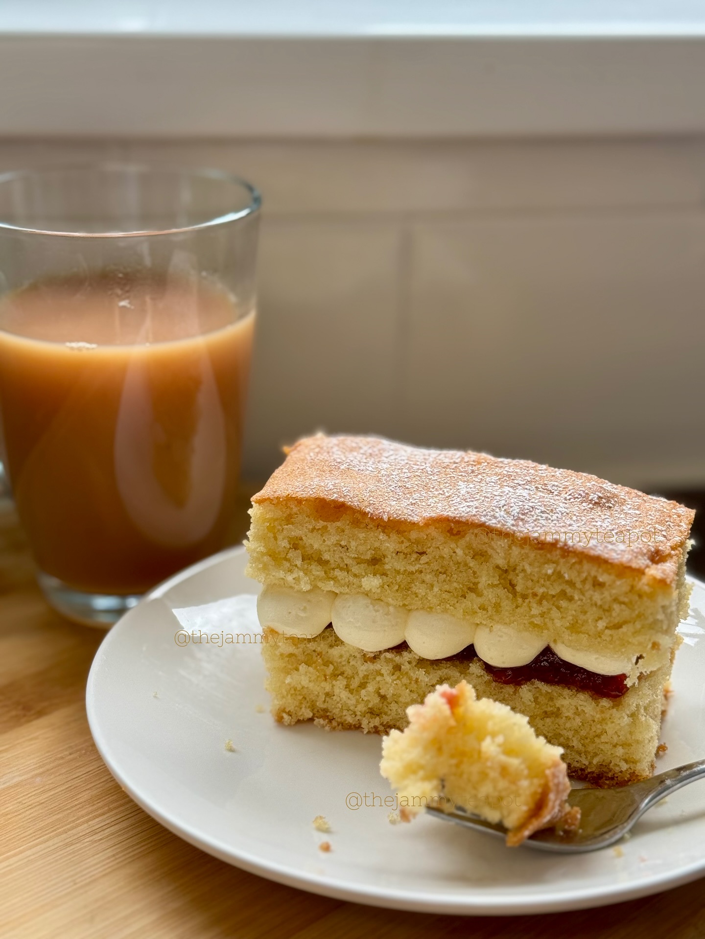 Missing the sunshine? ☀️
Try making these Victoria Sponge Slices, the perfect summer treat, even when it’s cloudy!
Comment “recipe” and I’ll send it to your DM’s
#baking #victoriasponge #cake #britishsummer #gbbo #bakinglove #bakingfromscratch #recipe