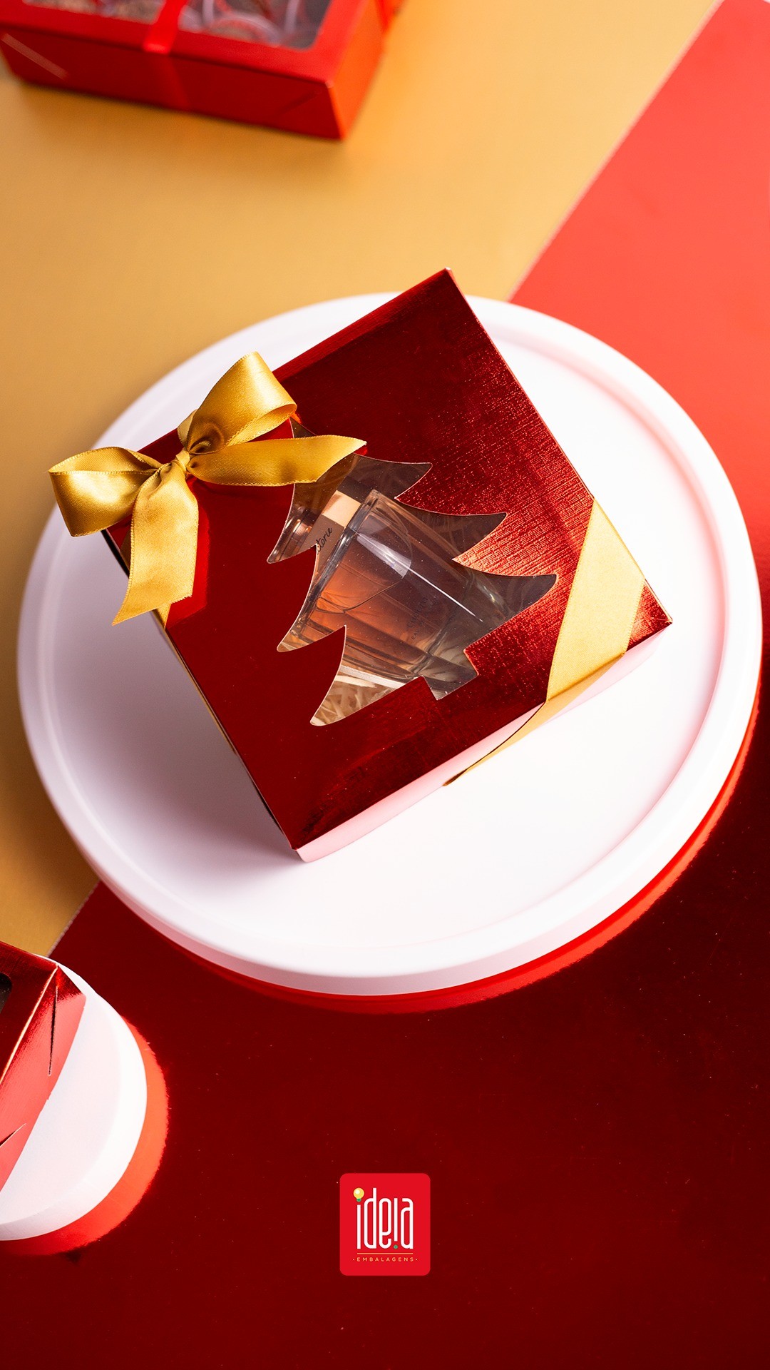 Mais que uma embalagem, um presente com amor!
Nossas laminadas em vermelho e ouro transformam cada produto em uma verdadeira experiência. ✨
🌟 Quando se faz com amor, o resultado é assim: encantador.
#IdeiaEmbalagens #CaixasLaminadas #Amor #morangodoamor
