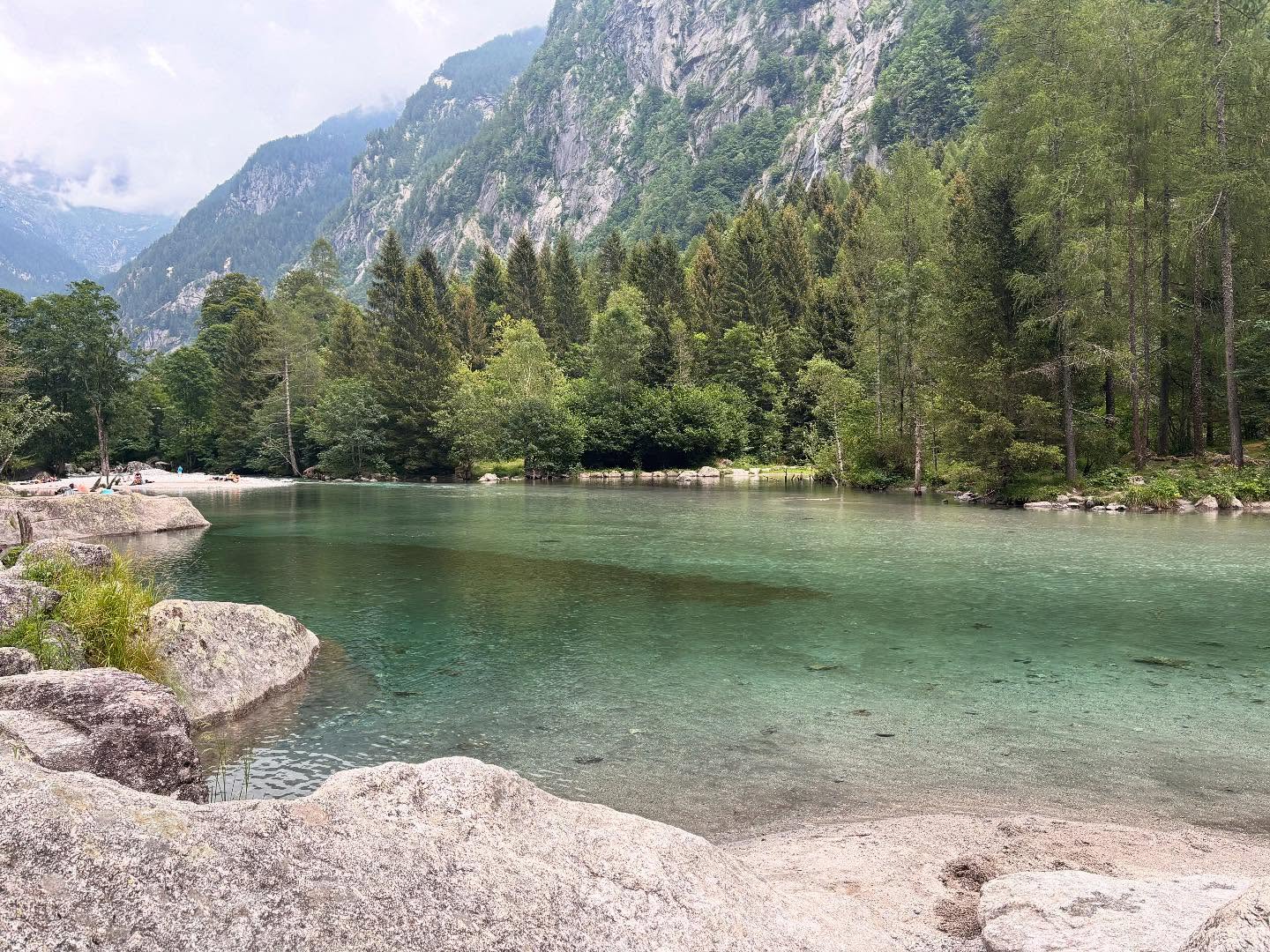 Quando le montagne si specchiano nell’acqua!!! … tutte le info nel nostro blog….
#valdimello #bidetdellacontessa #montagna #alpi #lombardía #italia