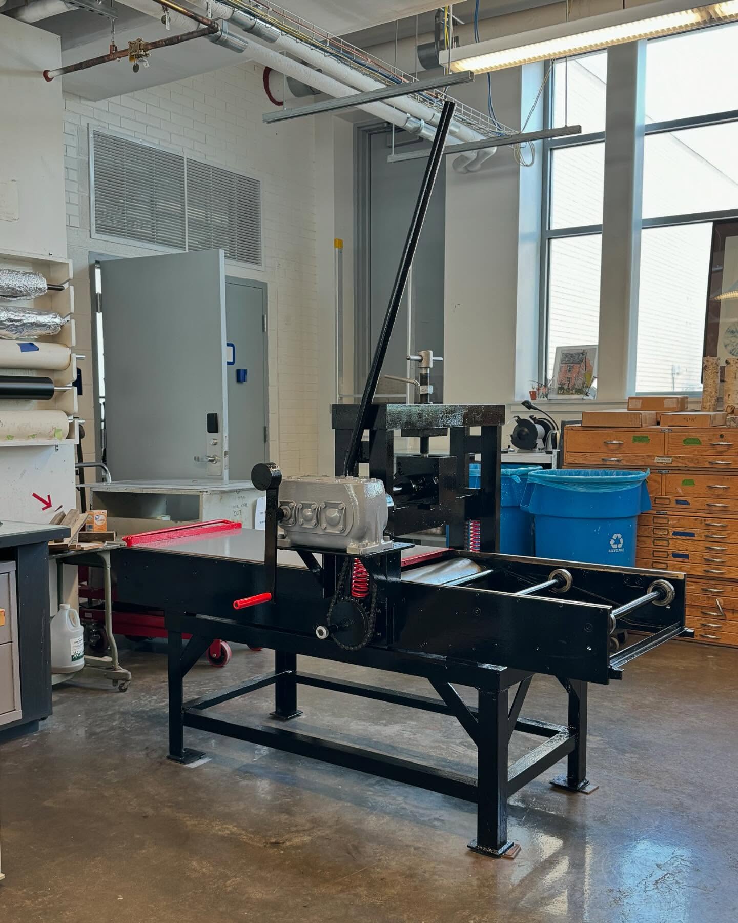 We spent the week at Kent State University giving their presses some much needed love. We brought their Charles Brand litho press back into printing condition, replaced the severely warped bed on one of the Sturges presses and gave everything else a cleaning and servicing. The Takach litho press is from 1979! #starkpressco #pinklinepress #printnj #kentstate #kentstateuniversity #printmaking #printingpresses #etchingpress #lithographypress #lithopress #pressmechanics #preservationthroughproduction #reliefprint #intaglio #monotype