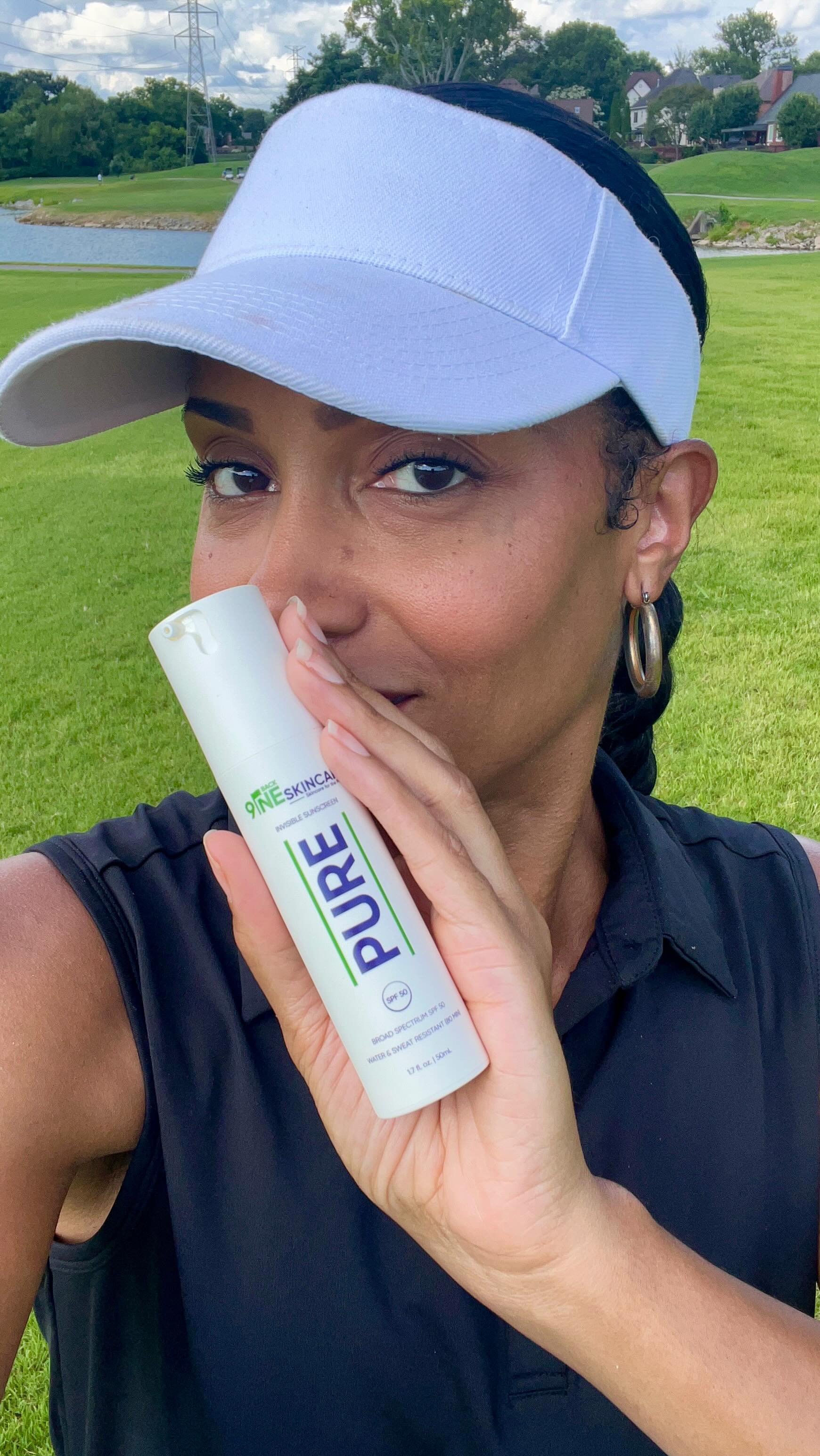 I’m all about my sunscreen, so I was excited to try out the new PURE SPF50 Hydrogel by @back9ineskincare. 
What attracted me was the blend of natural ingredients:
- Vitamins A, B, C and E 
Along with the fact that it has FDA-approved UV filters, it’s Paraben Free and has ZERO white cast.
This worked really well as a makeup primer for me so this will be in my skincare rotation. It’s super moisturizing!
If you want to try it out go to: 
BackNineSkincare.com
CODE: SYLVIA15 for 15% off 
.
.
.
#Skincare #SunProtection #SkinProtection #Sunscreen #BackNineSkincare #SPF #SPFProtection #Golf #Golfer #GolfLife #GolfTips #NaturalSunscreen