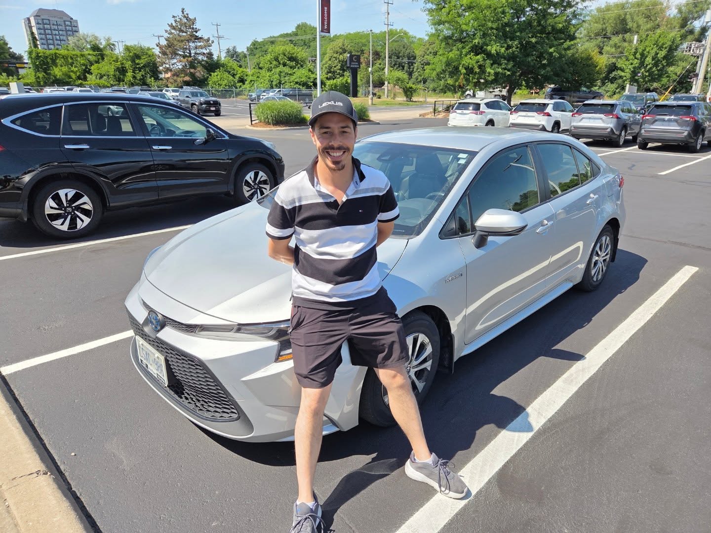 Another happy seller! 🥳 2021 Toyota Corolla Hybrid. Give us a call for an instant cash offer.
#SellMyCar #InstantCash #UniversalMotors #Mississaugadealership #toyotacorollahybrid