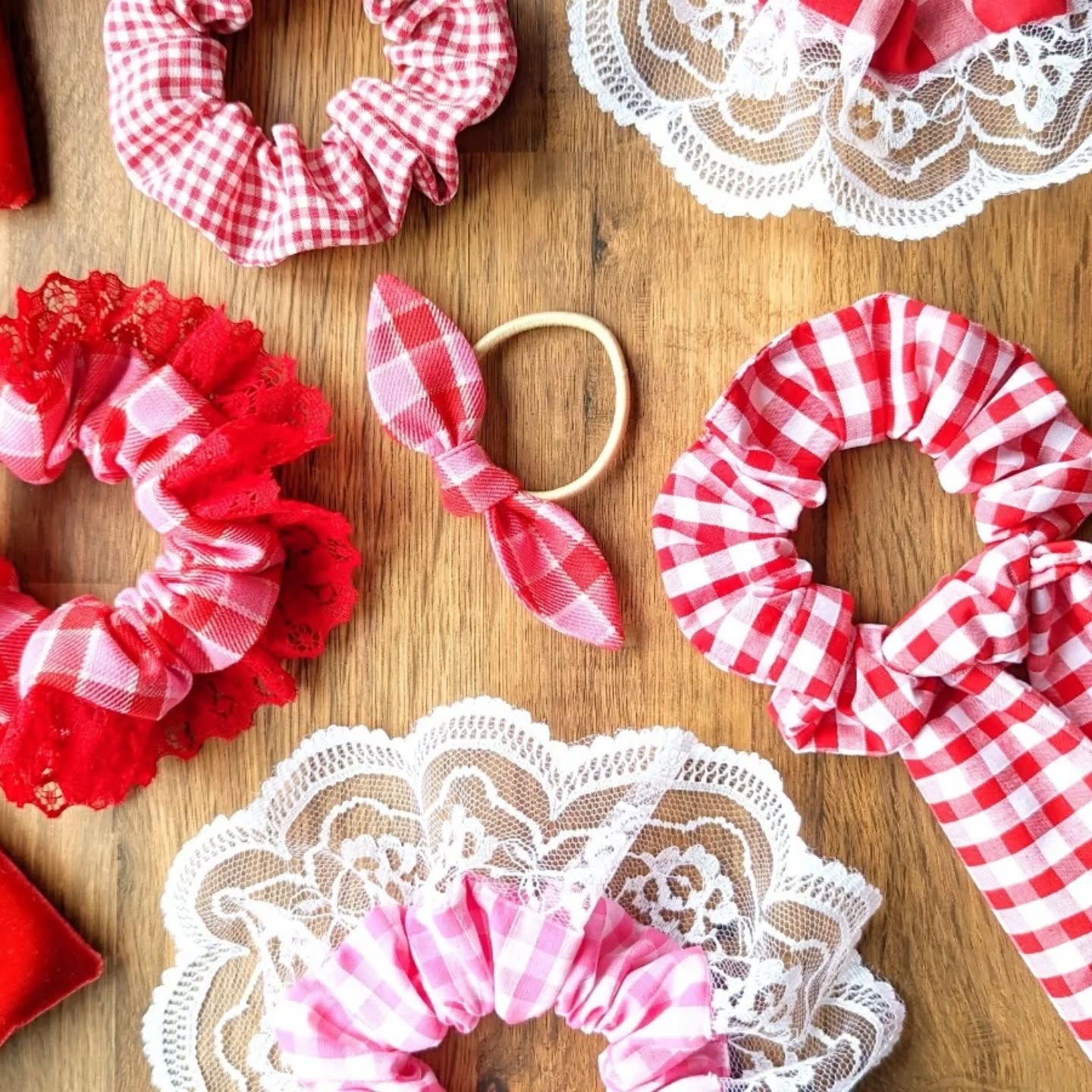 Also joining us tomorrow is @emily_andlouise 🎉 Emily makes a range of sustainable, zero-waste accessories and home decor. All her products are made from pre-loved, vintage and deadstock materials, to help reduce the amount of textile waste that ends up in landfill.
Open 10-3 tomorrow, Saturday 2nd August in Great Dunmow Maltings