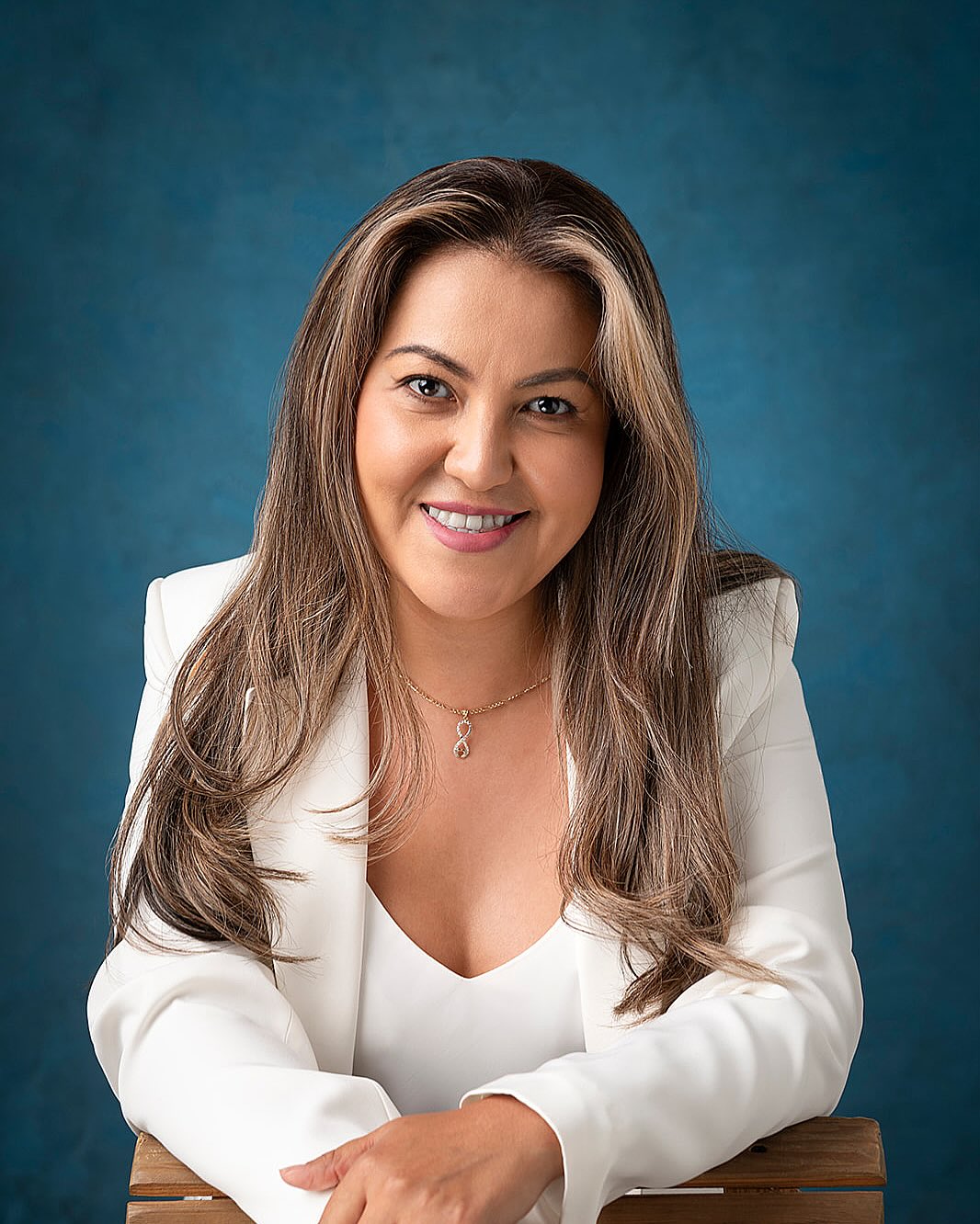 Retrato corporativo Plus #corporateportrait #portrait #portraitmf #portraitphotography @profotoglobal #forbes #retratocorporativo #businessgirl #editorialphotoshooty #personalbranding #personalbrandingphotography #personalbrandphotographer #marcapersonal #linkedinportraits #retratoparalinkedin #headshots #headshotphotographer #headshotsession #d800 #photooftheday📷