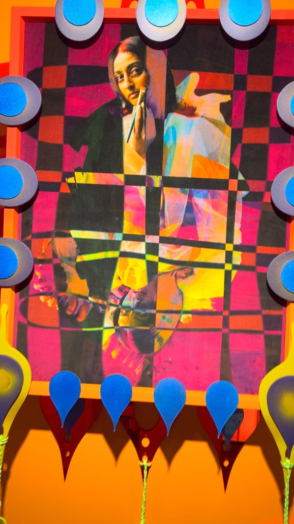 Fantastic to see @natashajayahendry in @aqsa.arif.art #glorious #colourful #beautiful #film @raindropsofrani now on show @edinburghprintmakers @kitnkat.productions thank you!