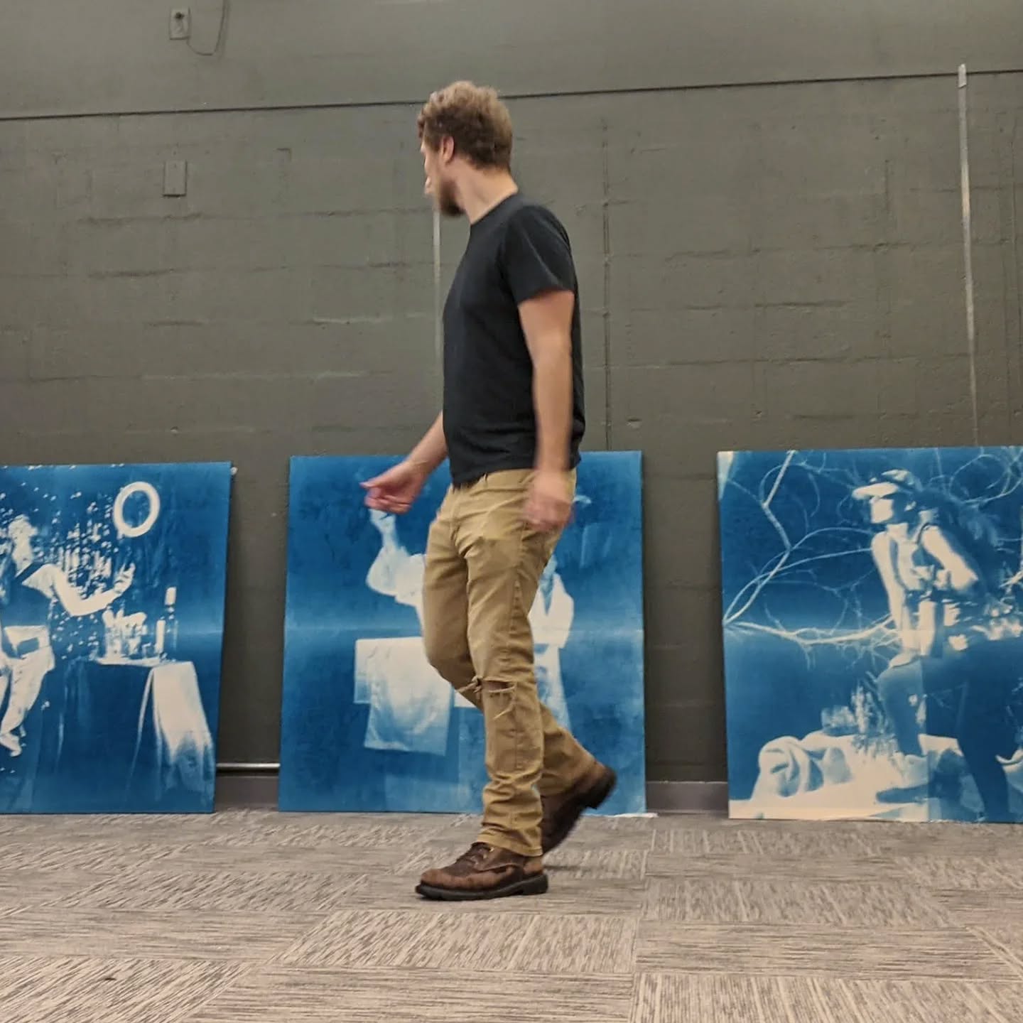 TODAY 10-1 PM | ART TALK + WORKSHOP
Join us on site at Kimball Jenkins Estate @kimballjenkins for Andrew Heath's @andrewheathfinearts cyanotype workshop where you will learn about his process, passion, and take home work of your own
"My heart just keeps coming back to the process of cyanotype, there is something about the magic of seeing the hydrogen peroxide change colors right before your eyes"
ON/OFF The Wall on view until Aug 15
GALLERY HOURS:
TUES 10-3
WEDS 10-6
THURS 10-3:30
______
#cyanotype #cyanotypeartist #workshop #artworkshop #Nhclass