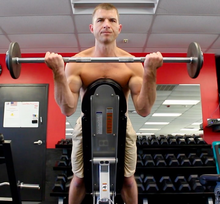 Barbell Spider Curls: one of my favorite exercises to target Biceps. Requires core and stabilizers to perform properly, without allowing a swinging motion. Add in a little squeeze at the top for an extra pump! 💢
Mix this in with your next Arm workout! 🕷️💪🏽
#ZyckFit #PersonalTraining #RealFitness #JupiterFlorida #ArmWorkout #BicepCurls #YouVsYou #BetterTodayThanYesterday