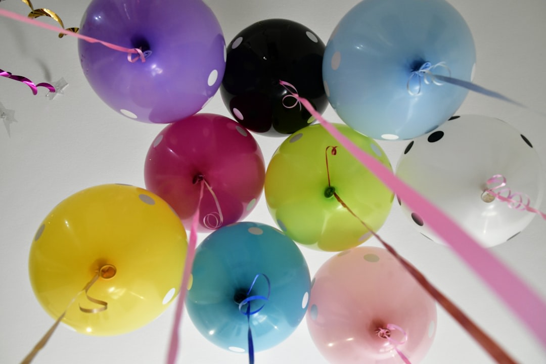 Balloon tails are the cherry on top of any celebration! Ready to elevate your event? 🎈 Let's chat!