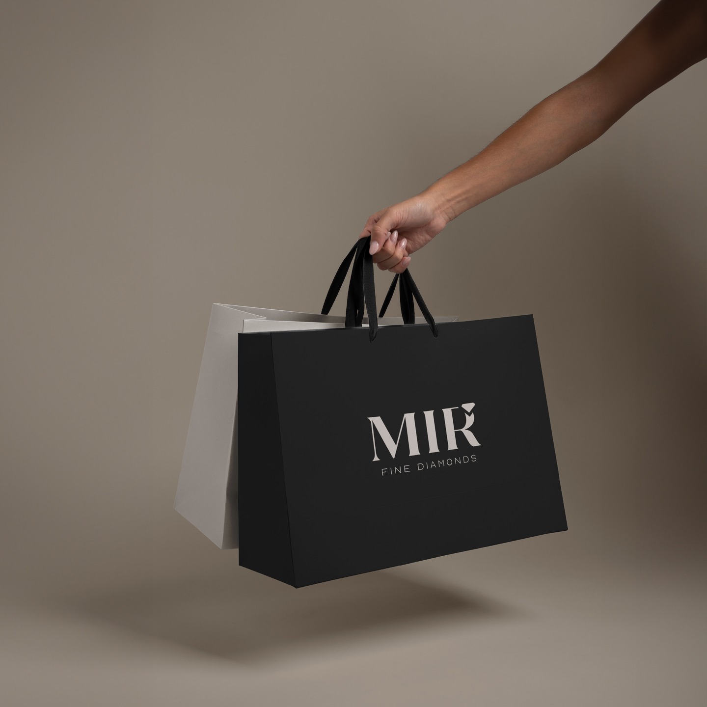 עולם של יהלומים איכותיים מחכה לך 💎