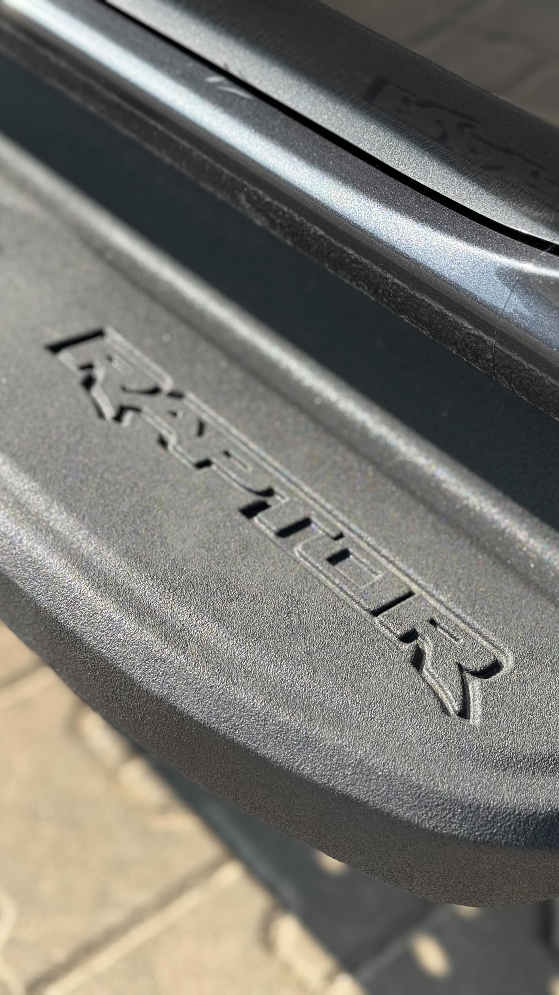 Zachwycający wygląd, doskonała ochrona i perfekcyjny połysk - tak prezentuje się Ford Raptor po zabezpieczeniu Full Body PPF @ghtppf.pl
#FordRaptor #Detailing #Folia #Oklejanie #CarDetailing #Raptor #Tuning #AutoStylizacja #Motoryzacja