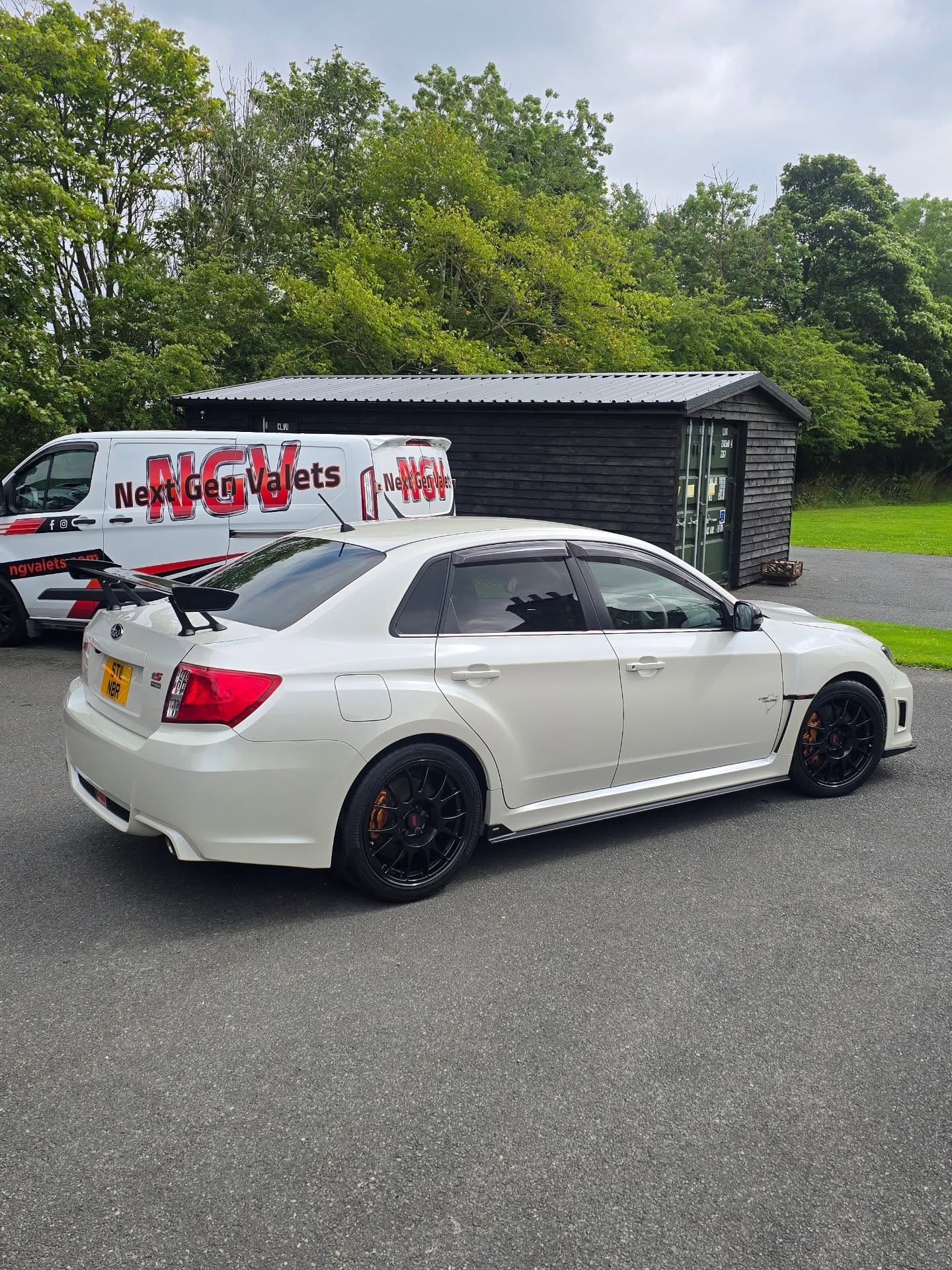 šÆšµSUBUWUšÆšµ
Gloss enhancement on a stunning Jap Import to make it shine
#glossy #subaru #subuwu #japaneseimports #import #sti #aberdeenshire