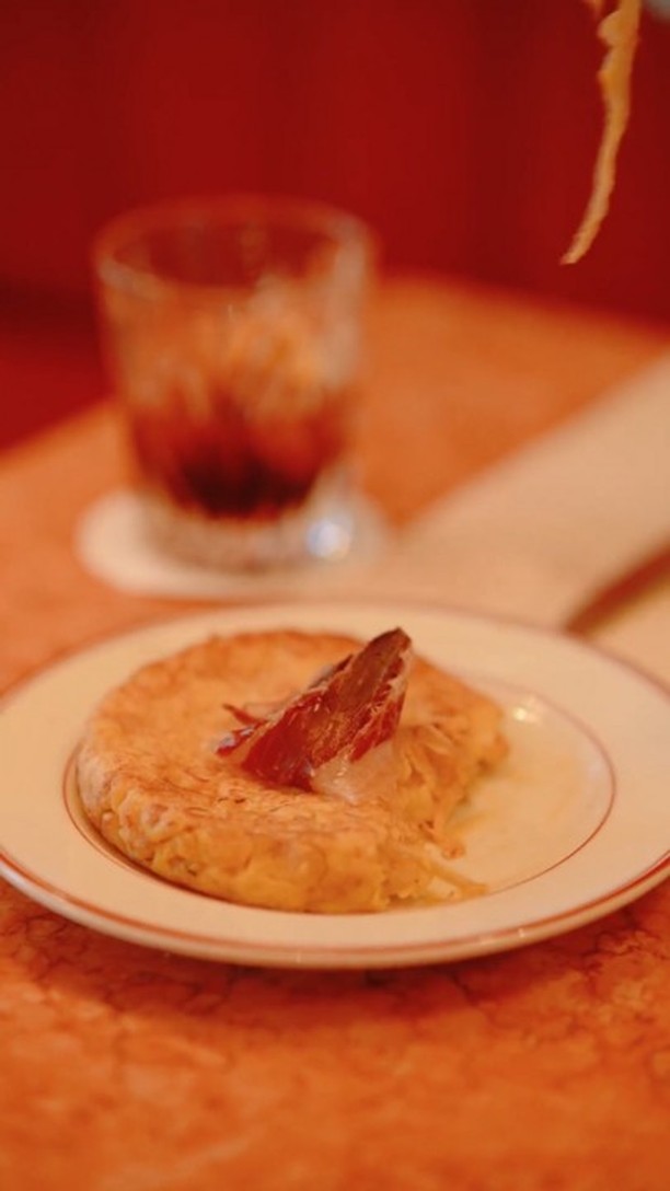 A Tortilla de Patata dispensa apresentações. É um clássico que fala por si e que conquista corações, um a um. Faça a sua reserva em tapisco.pt.
--
Tortilla de Patata needs no introduction. It's a classic that speaks for itself and wins hearts one by one. Make your reservation at tapisco.pt.