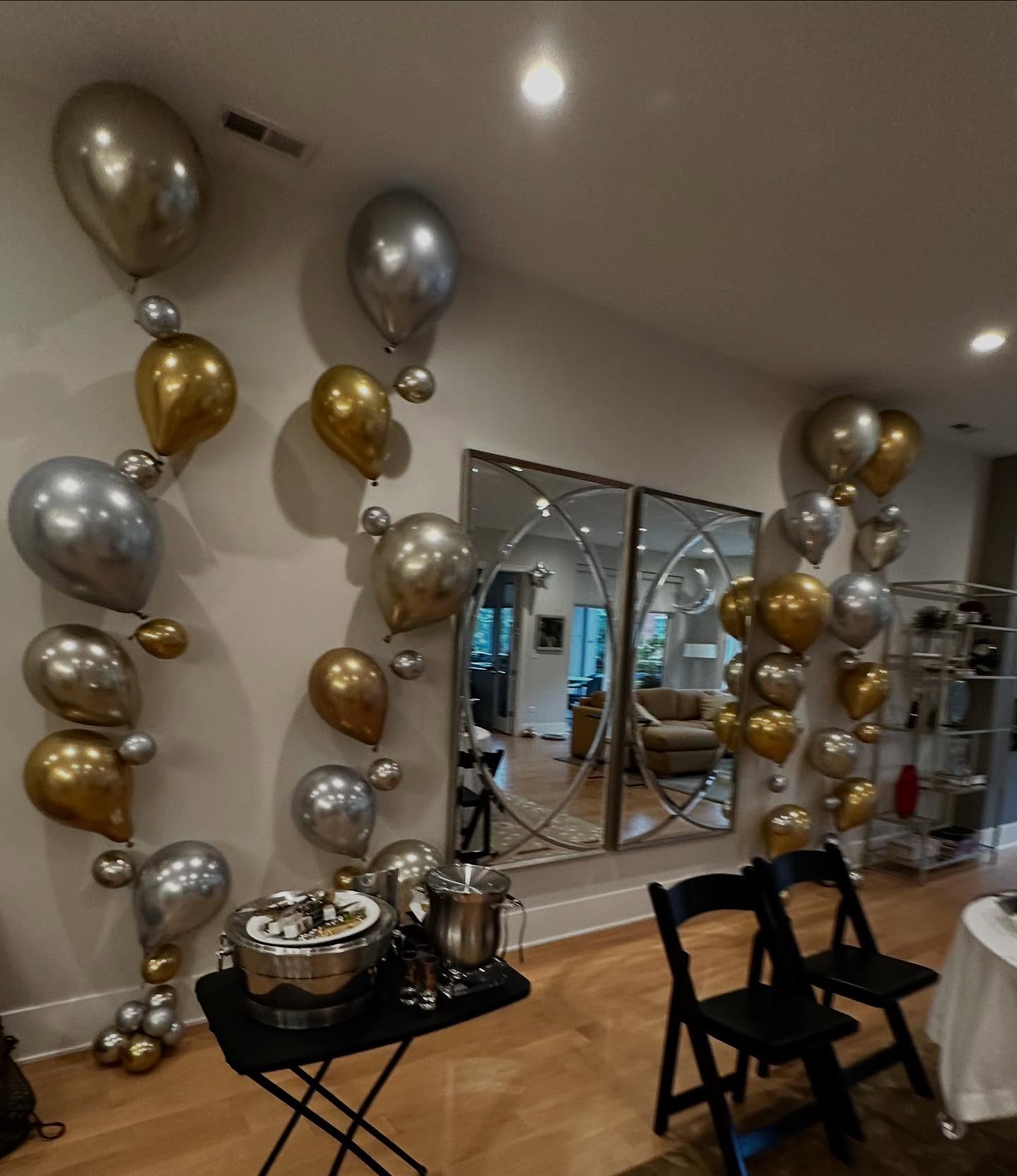 Metallic moments that shine! These sleek bubble balloon strands in gold, silver, and chrome added the perfect touch of glam to this chic celebration.
Cheers to stylish setups and unforgettable nights!
#BalloonDecor #ChromeBalloons #EventInspo #BalloonStrands #PartyVibes #GoldAndSilver #BigBalloonsCo